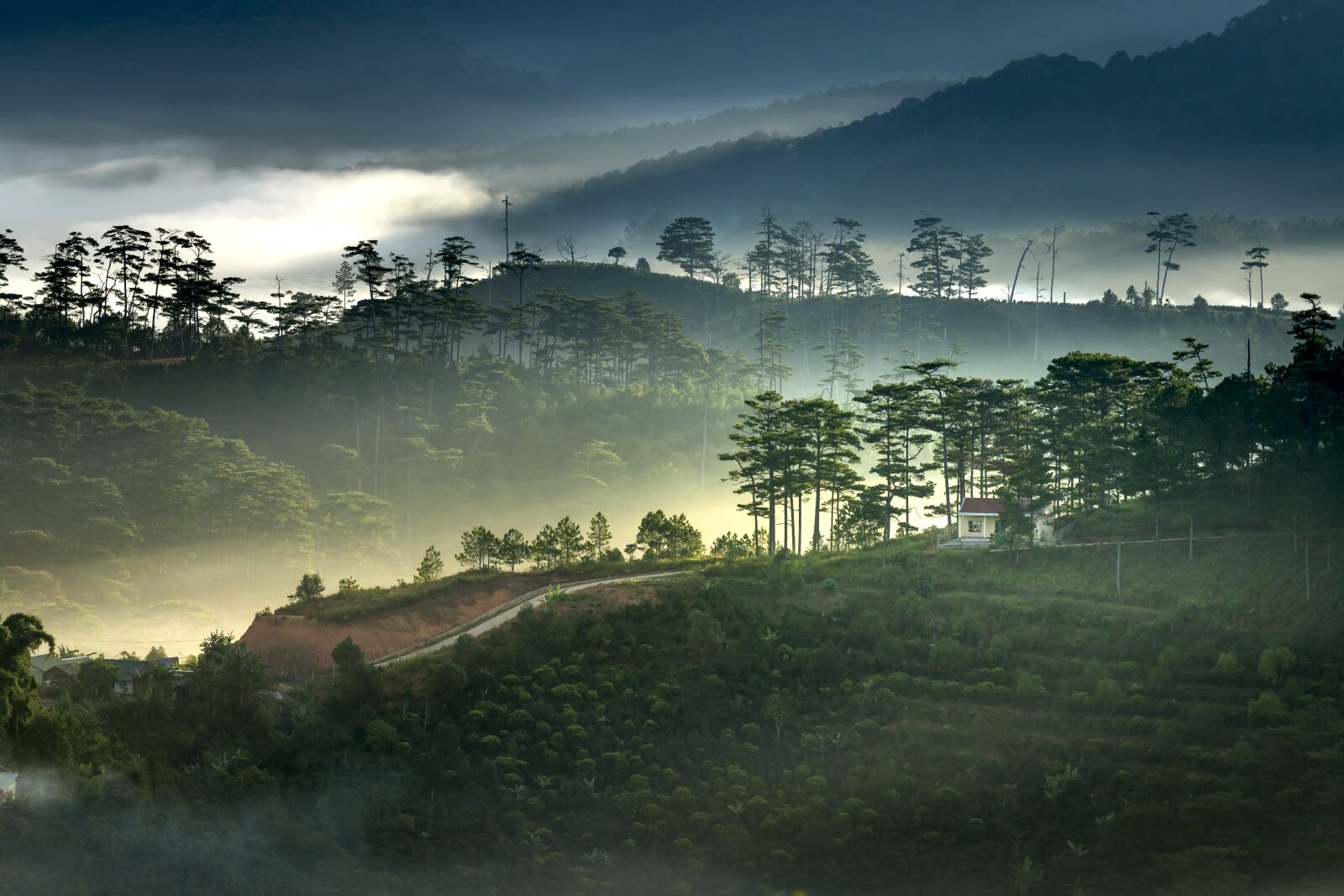 Sony a7R III sample photo. Clouds, dawn, vietnam photography