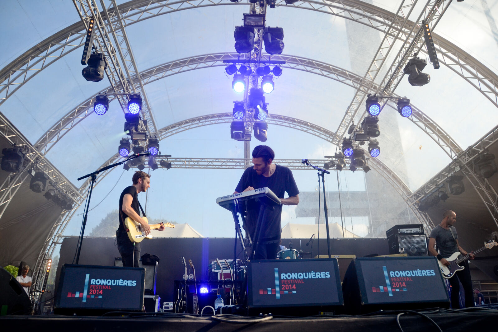 Nikon D3100 sample photo. Adults, band, concert, entertainment photography