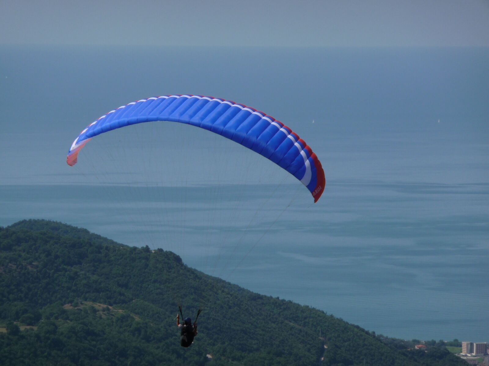 Panasonic DMC-TZ50 sample photo. Paragliding, gulf, silhouette photography