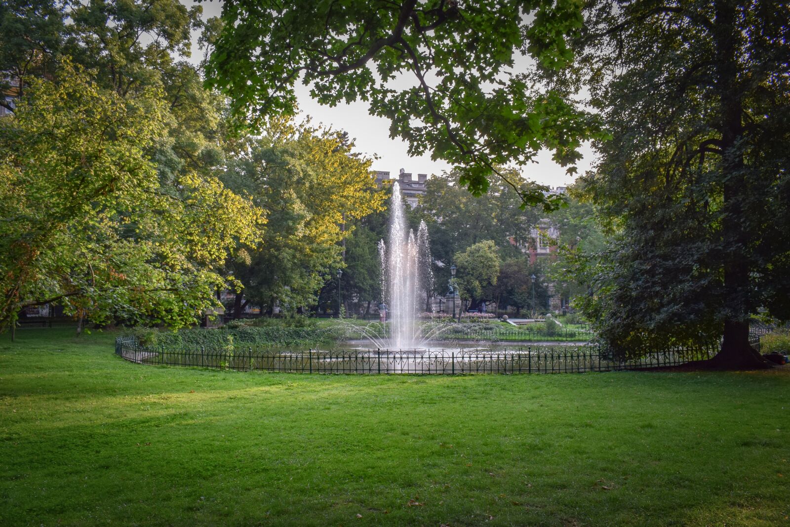 Nikon D3300 sample photo. Fountain, water, garden photography