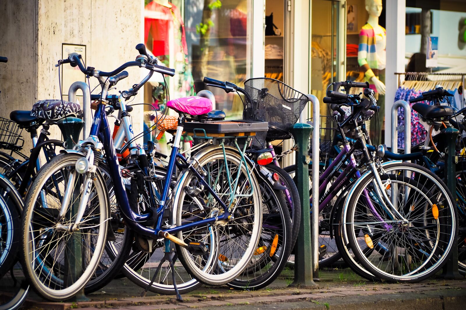 Olympus OM-D E-M10 sample photo. Bicycles, wheels, cycling photography