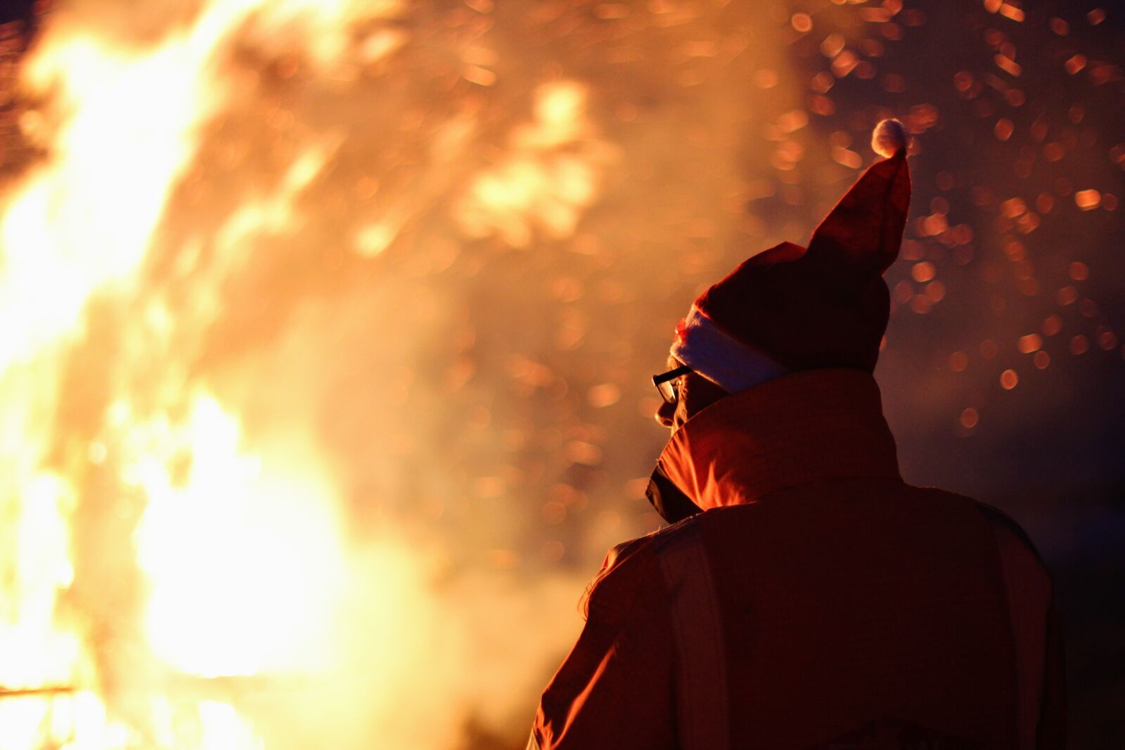Canon EOS 60D + Canon EF 50mm F1.4 USM sample photo. Fire, brand, burn photography