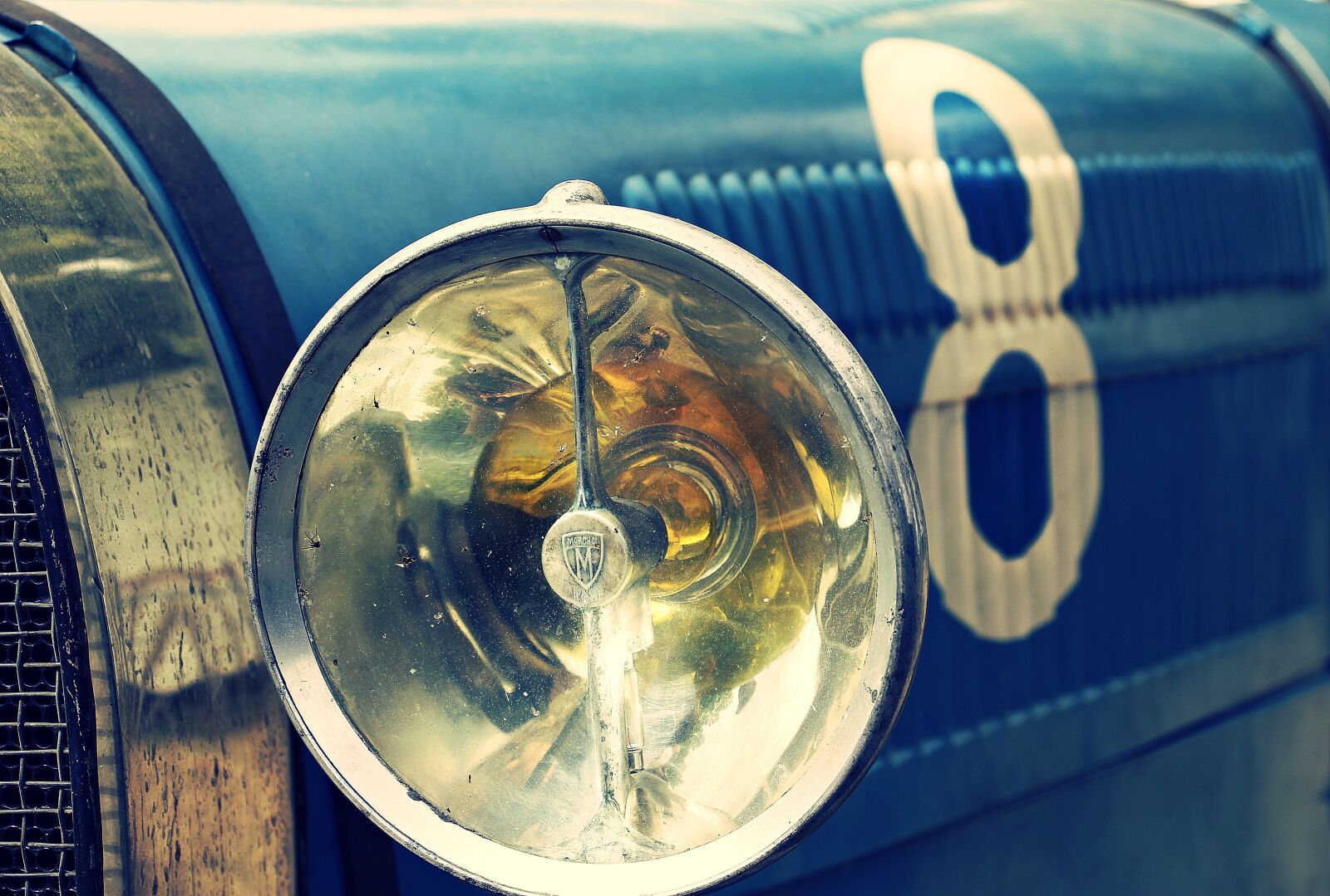 Canon EOS 100D (EOS Rebel SL1 / EOS Kiss X7) sample photo. Bugatti, oldtimer, racing car photography