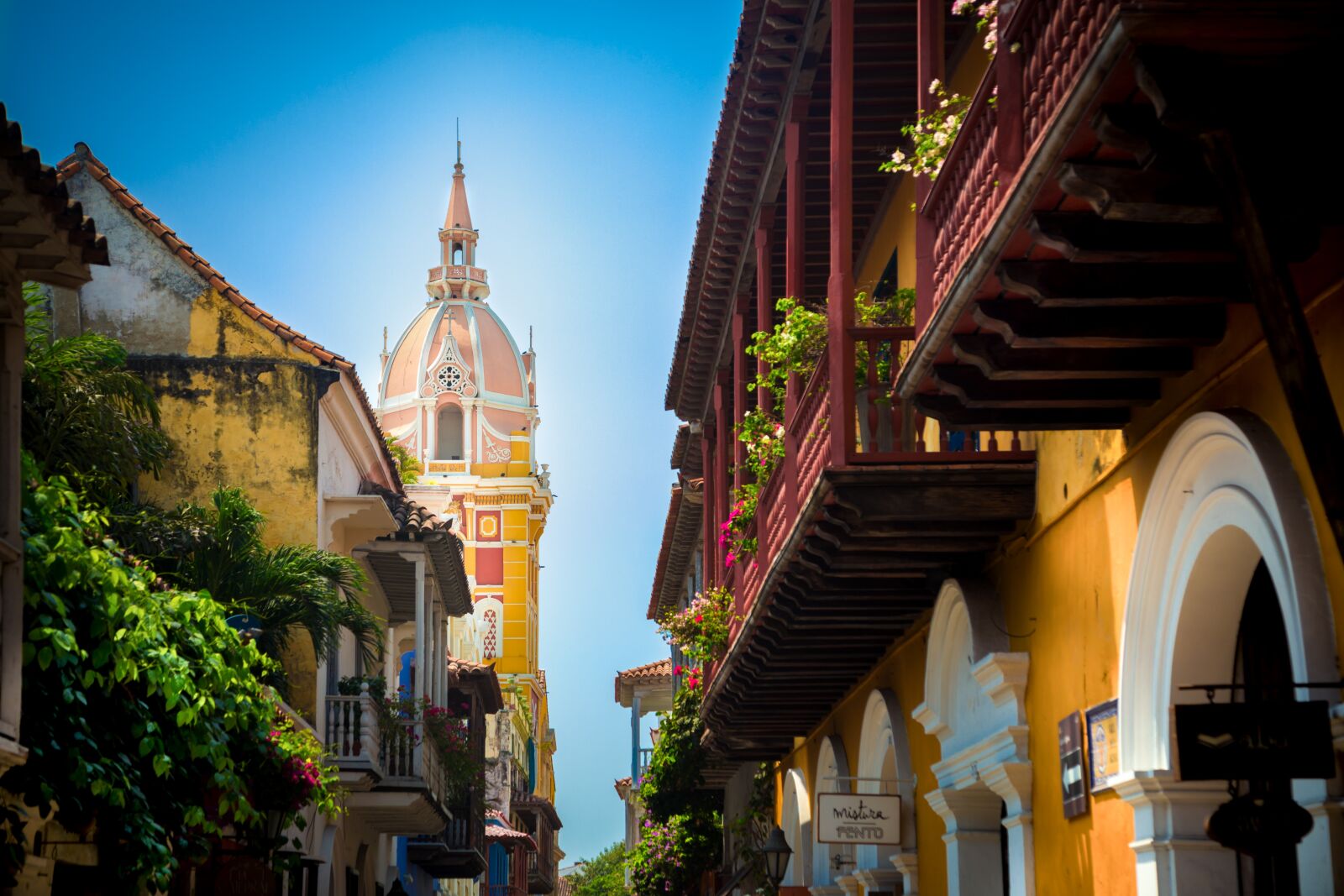 Canon EOS 6D + Canon EF 24-105mm F4L IS USM sample photo. Cartagena, colombia, trip photography