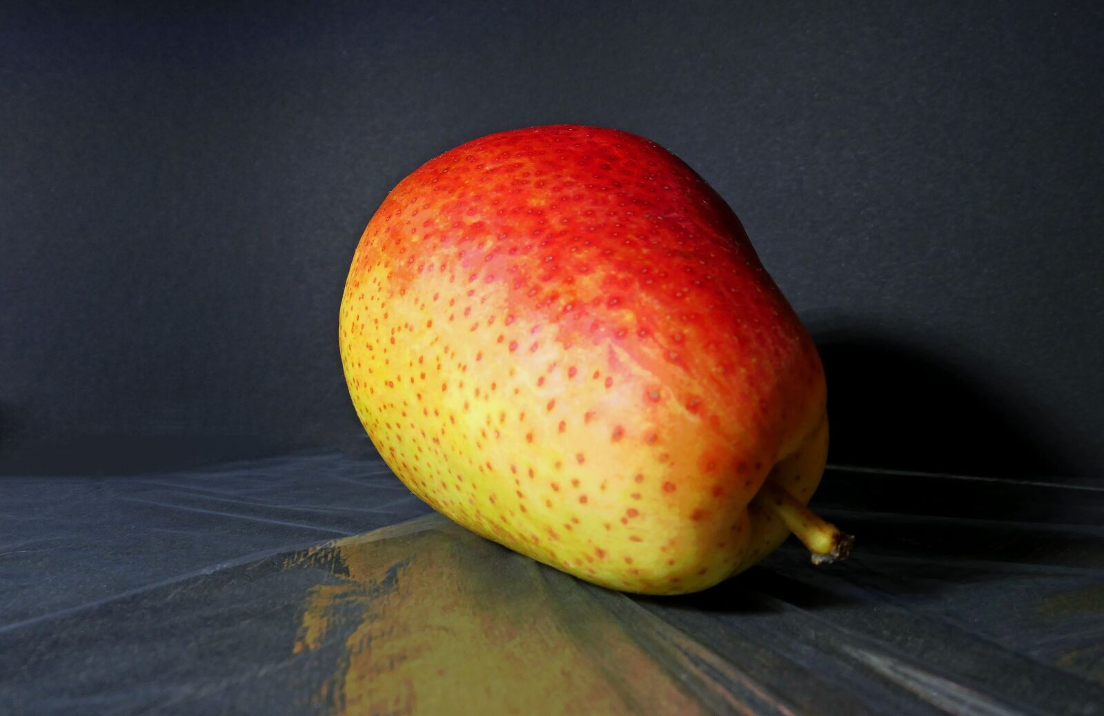 Panasonic Lumix DMC-LX10 (Lumix DMC-LX15) sample photo. Pear, fruit, vitamins photography