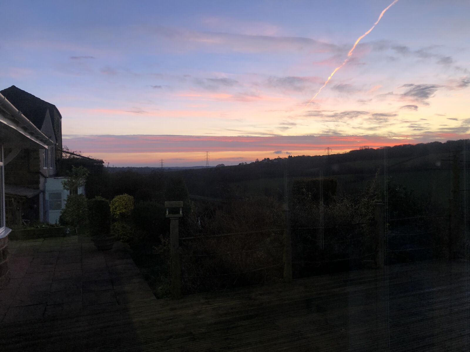 iPhone X back dual camera 4mm f/1.8 sample photo. Sky, landscape, sunrise photography