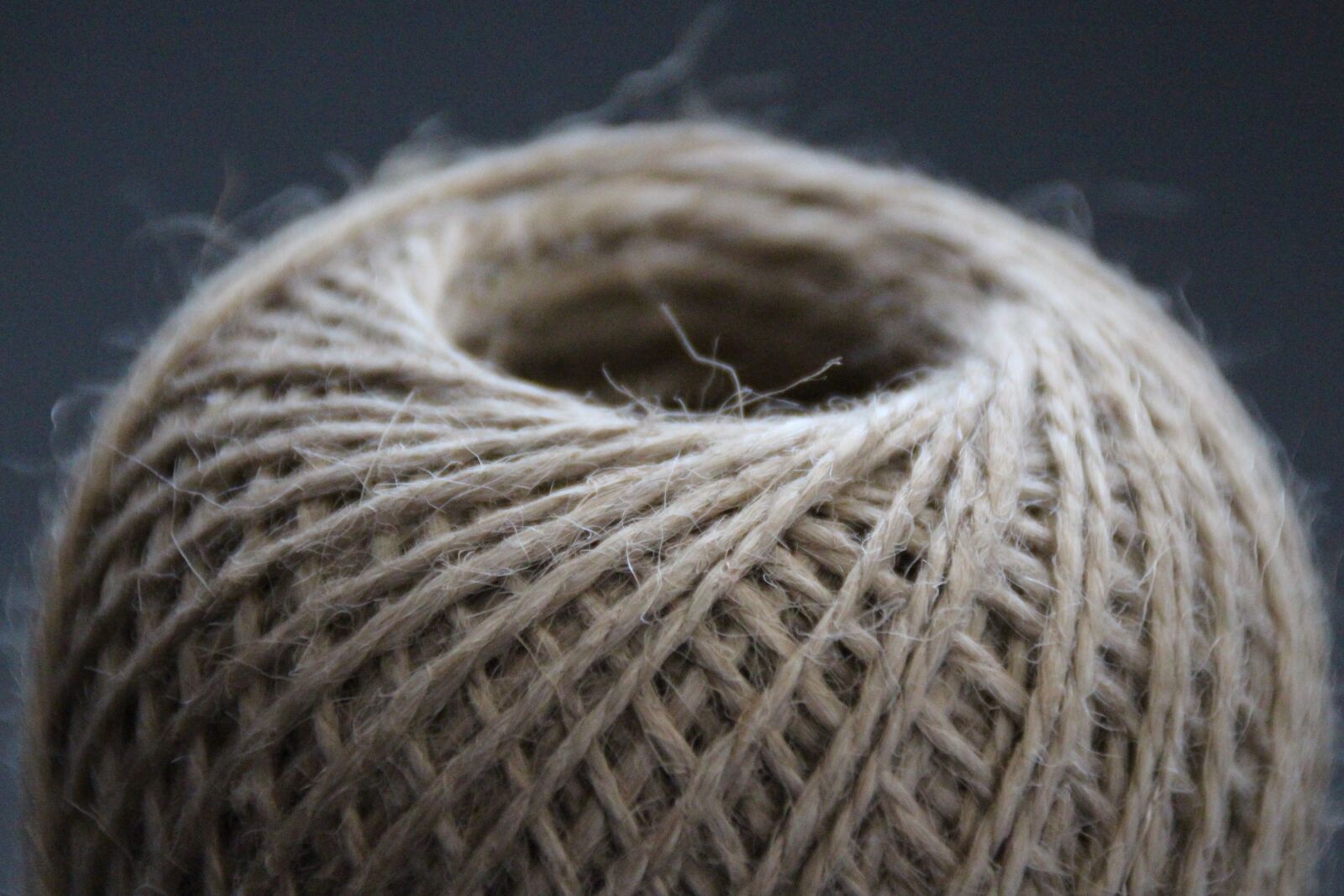 Canon EOS 700D (EOS Rebel T5i / EOS Kiss X7i) sample photo. Ball, jute, rope photography