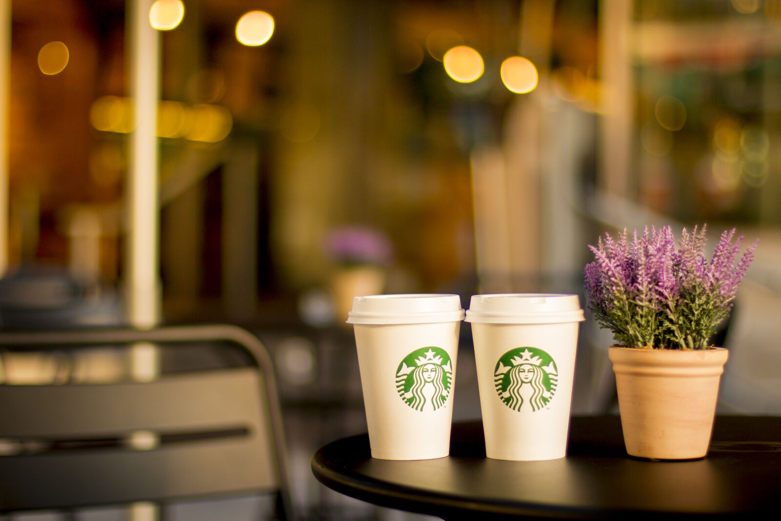 Canon EOS 70D + Canon EF 50mm F1.4 USM sample photo. Coffee, lifestyle, starbucks, coffee photography