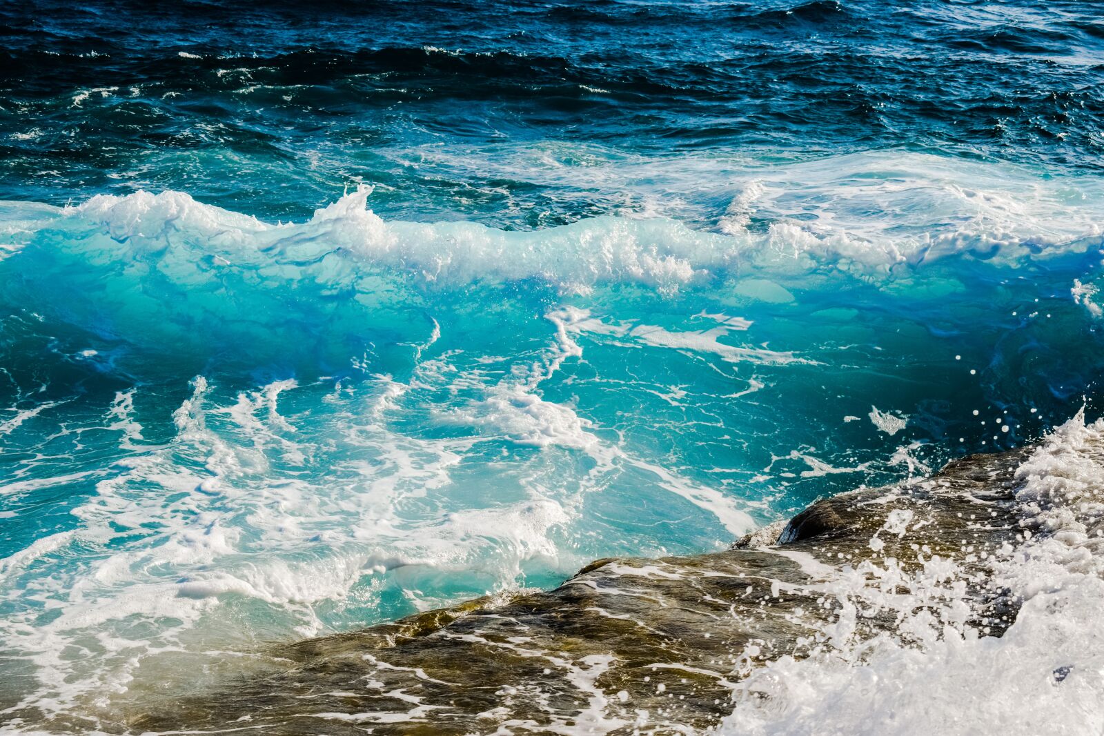 Nikon D3300 sample photo. Shades of blue, wave photography