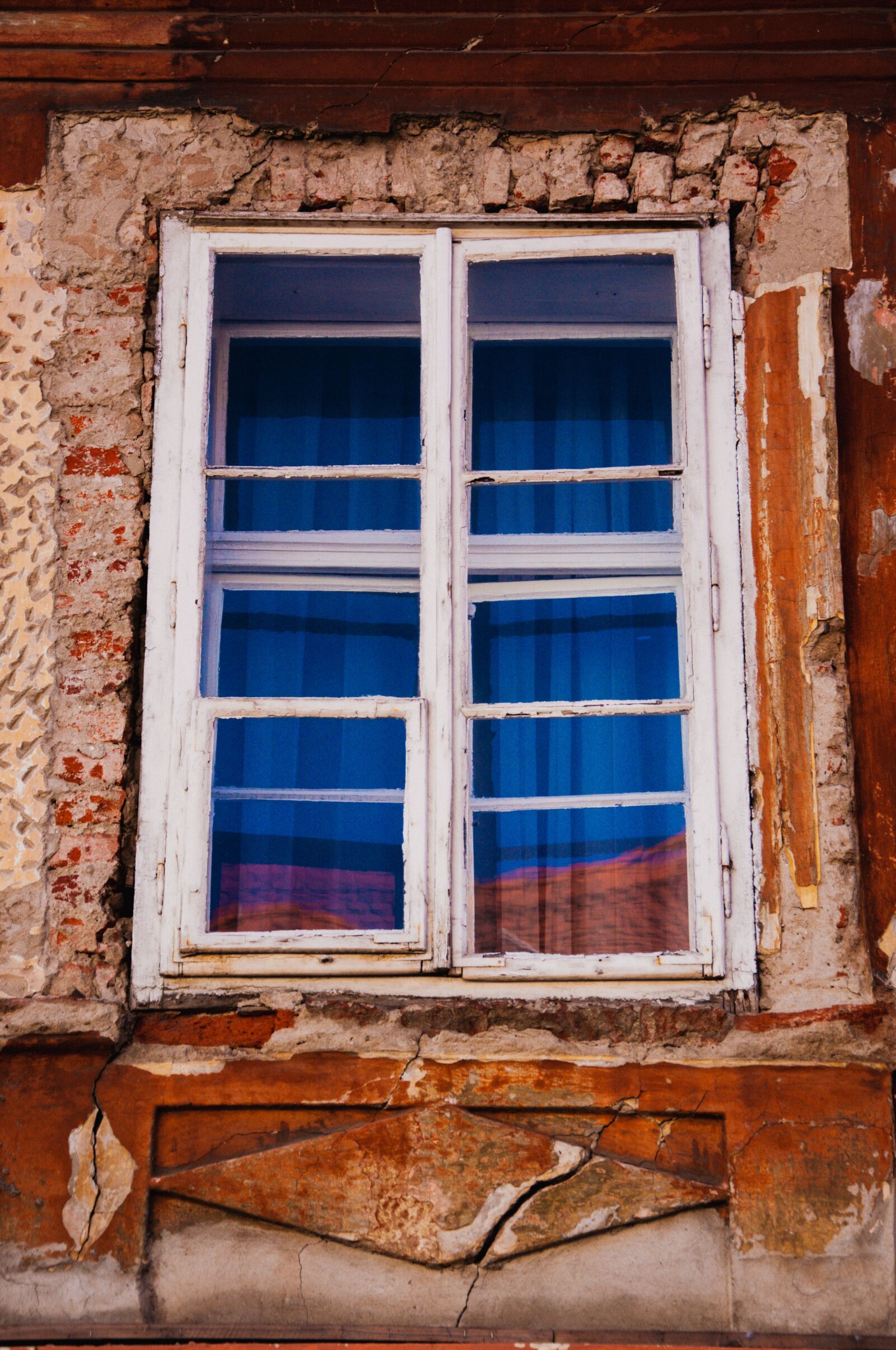 Nikon D90 sample photo. Window, wall, building photography