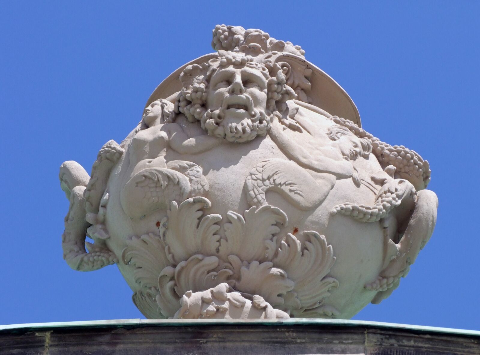 Fujifilm FinePix S100fs sample photo. Sculpture, statue, stone photography