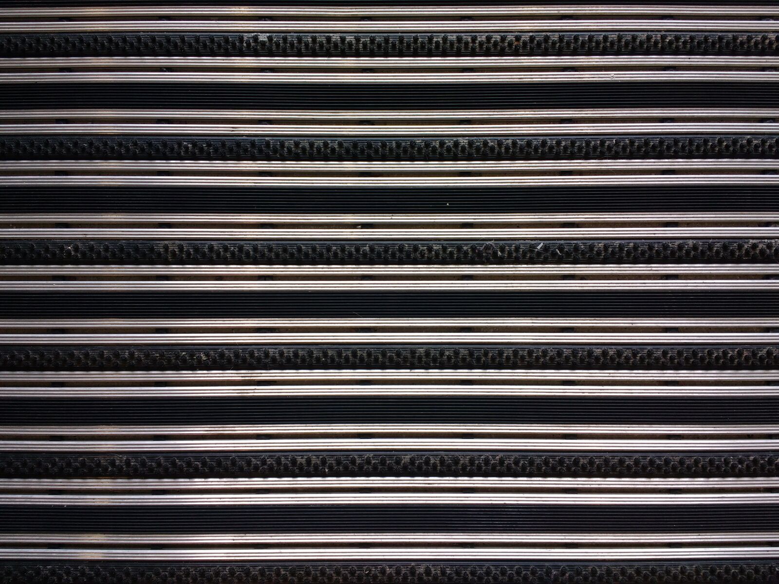 Motorola MotoG3 sample photo. Floor mat, stripes, metal photography
