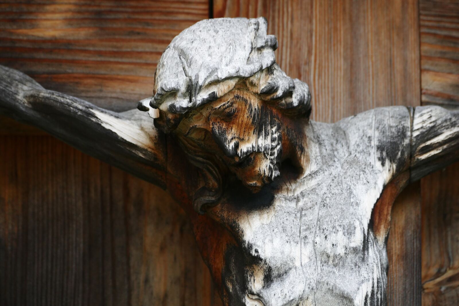 Leica V-Lux (Typ 114) sample photo. Crucifix, cross, wayside cross photography