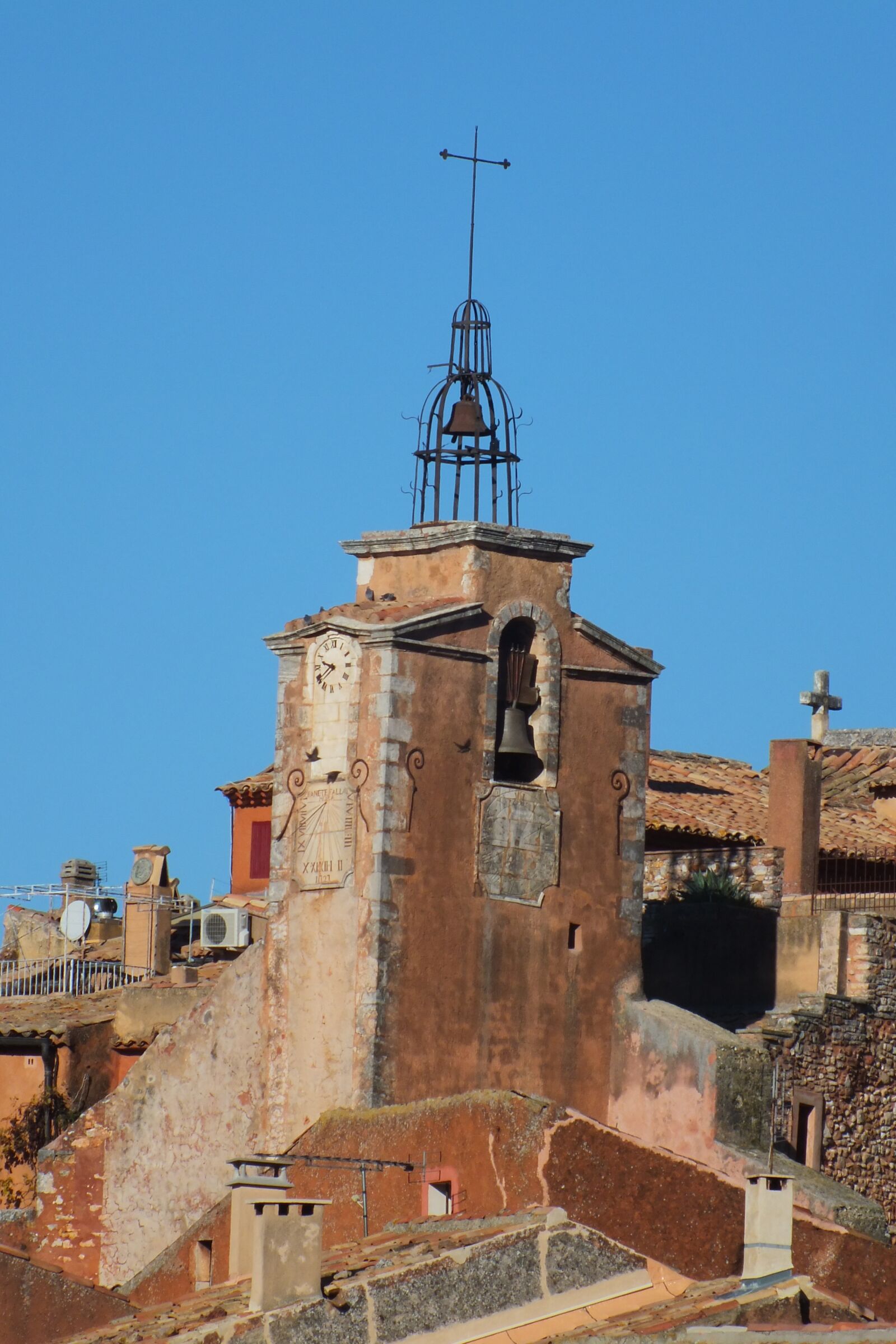 FujiFilm FinePix HS20 EXR (FinePix HS22 EXR) sample photo. Village, roussillon, languedoc roussillon photography
