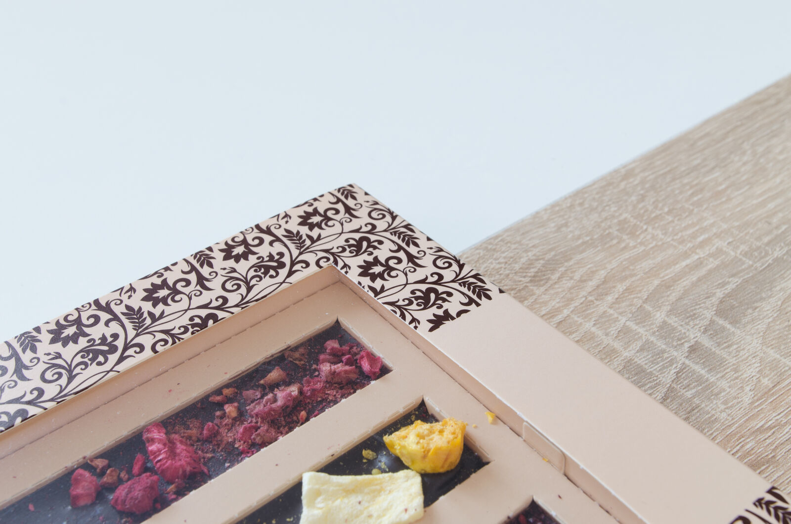 Nikon D5100 sample photo. Assortment, background, bonbon, box photography