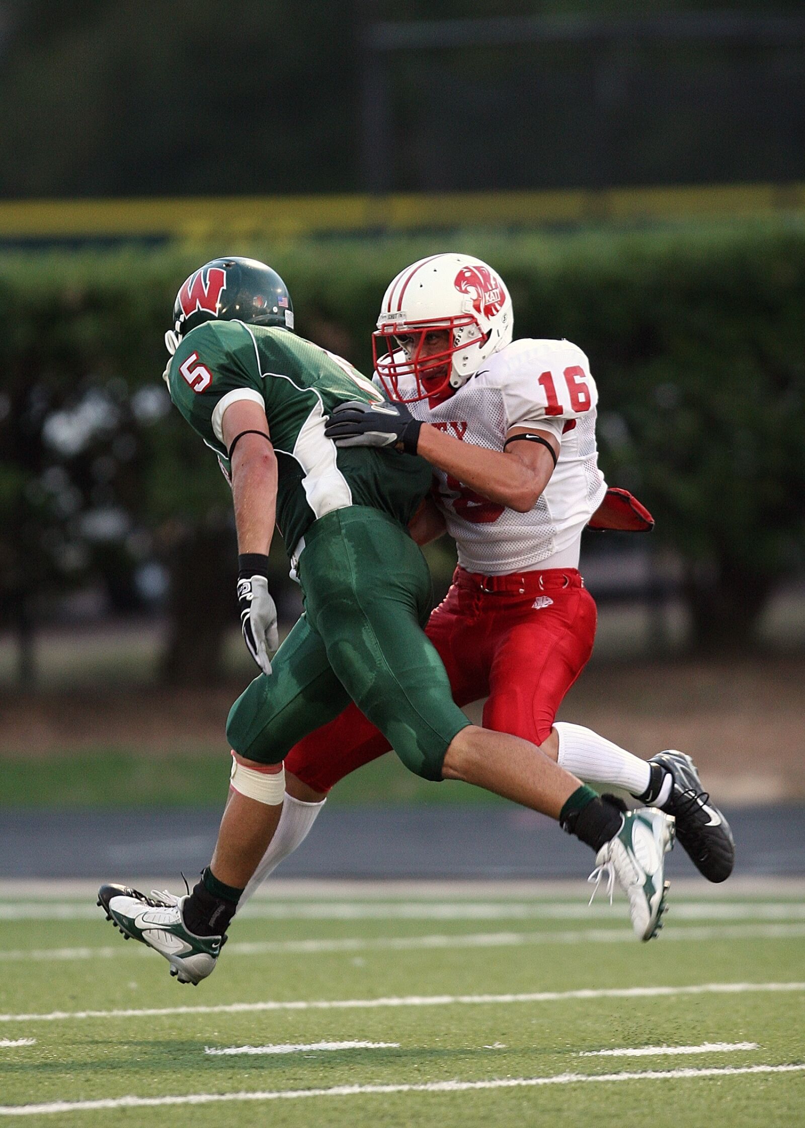 Canon EOS 20D sample photo. American football, tackle, competition photography