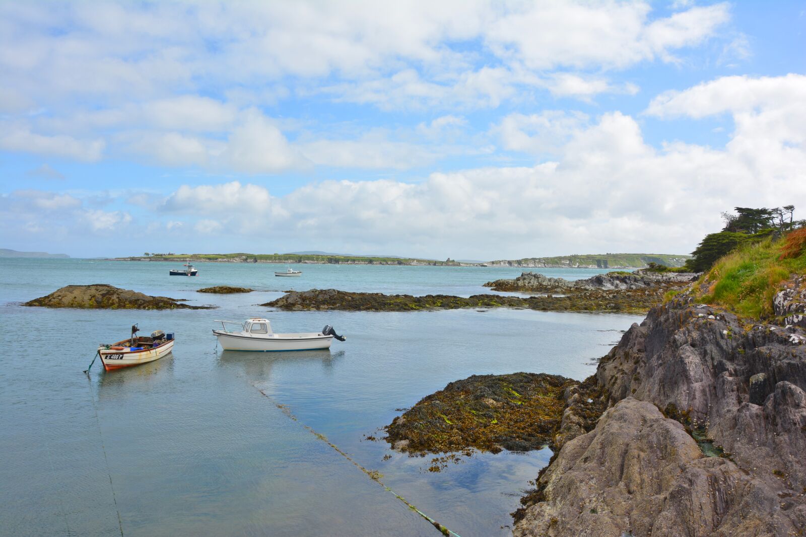 Nikon D5200 sample photo. Coast, bay, boats photography