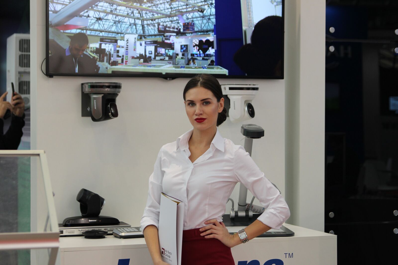 Canon EOS 600D (Rebel EOS T3i / EOS Kiss X5) sample photo. Exhibition, stand models, stendistki photography