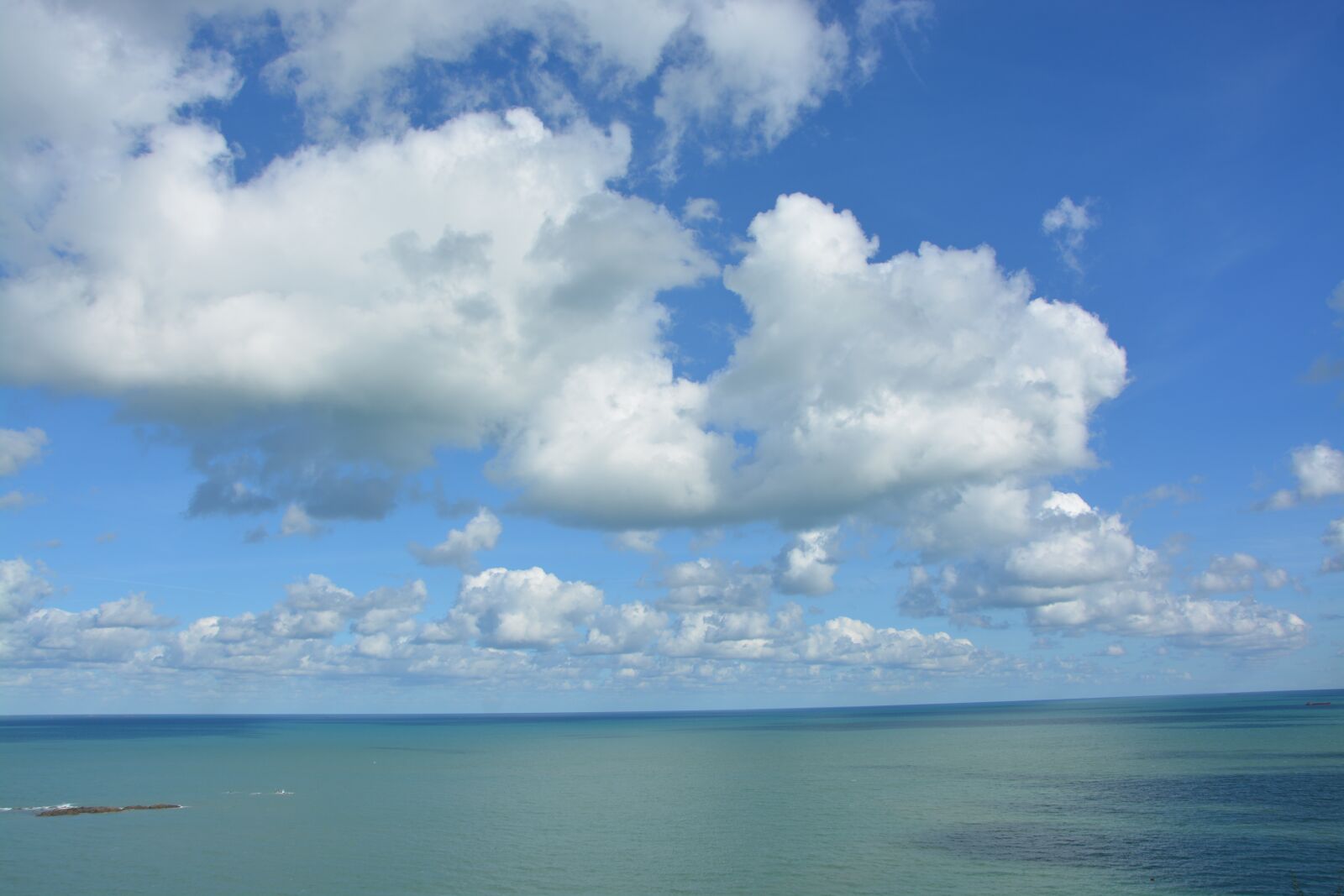 Nikon D5200 sample photo. Panoramic views, sea sky photography