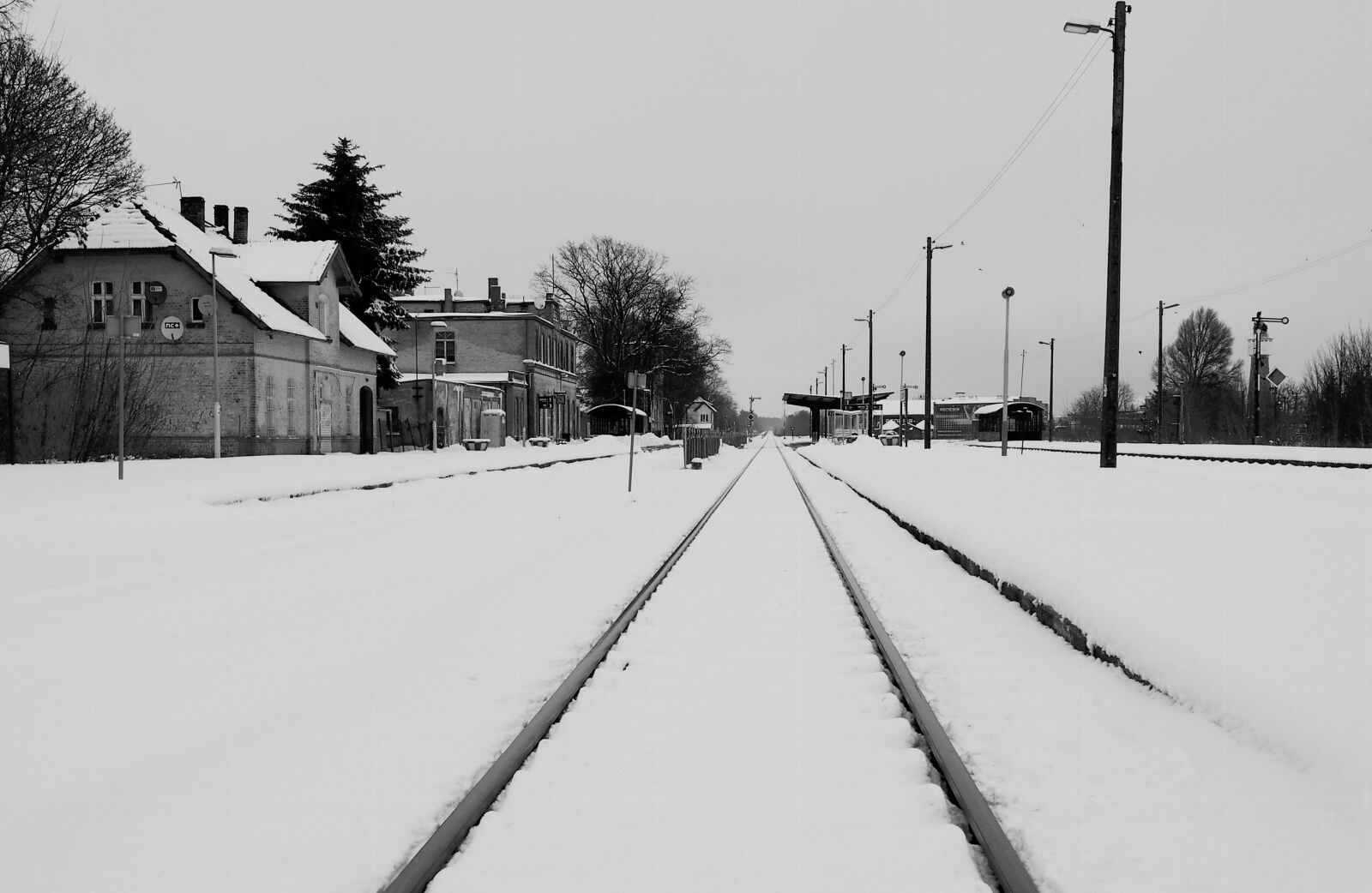 Olympus PEN E-PL6 sample photo. Winter, snow, tracks photography