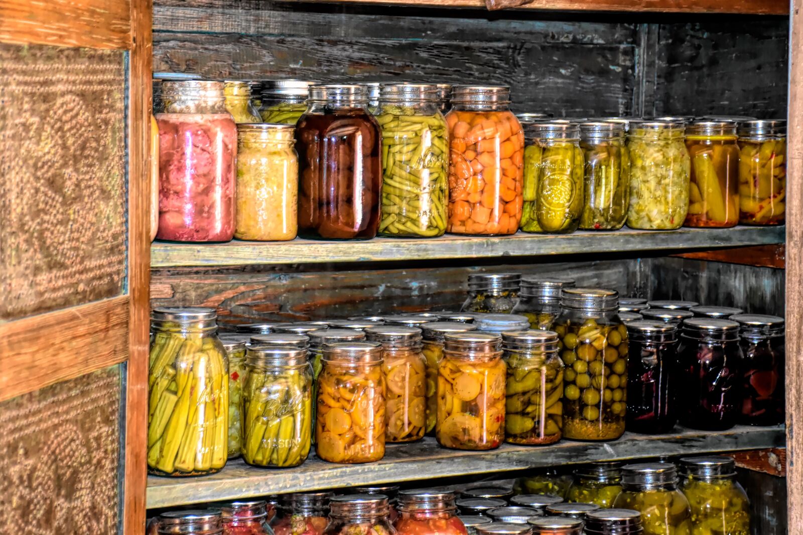 Nikon D5500 sample photo. Root cellar, canned goods photography