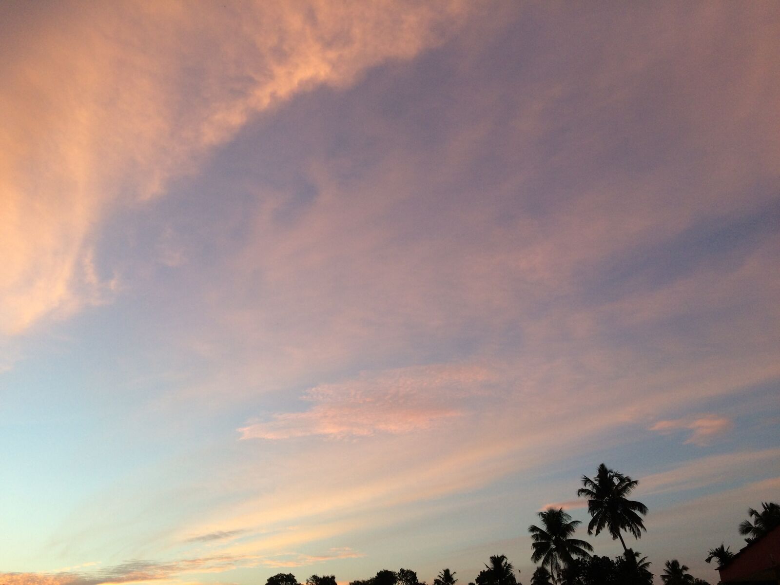 iPhone 5s back camera 4.15mm f/2.2 sample photo. Dusk photography