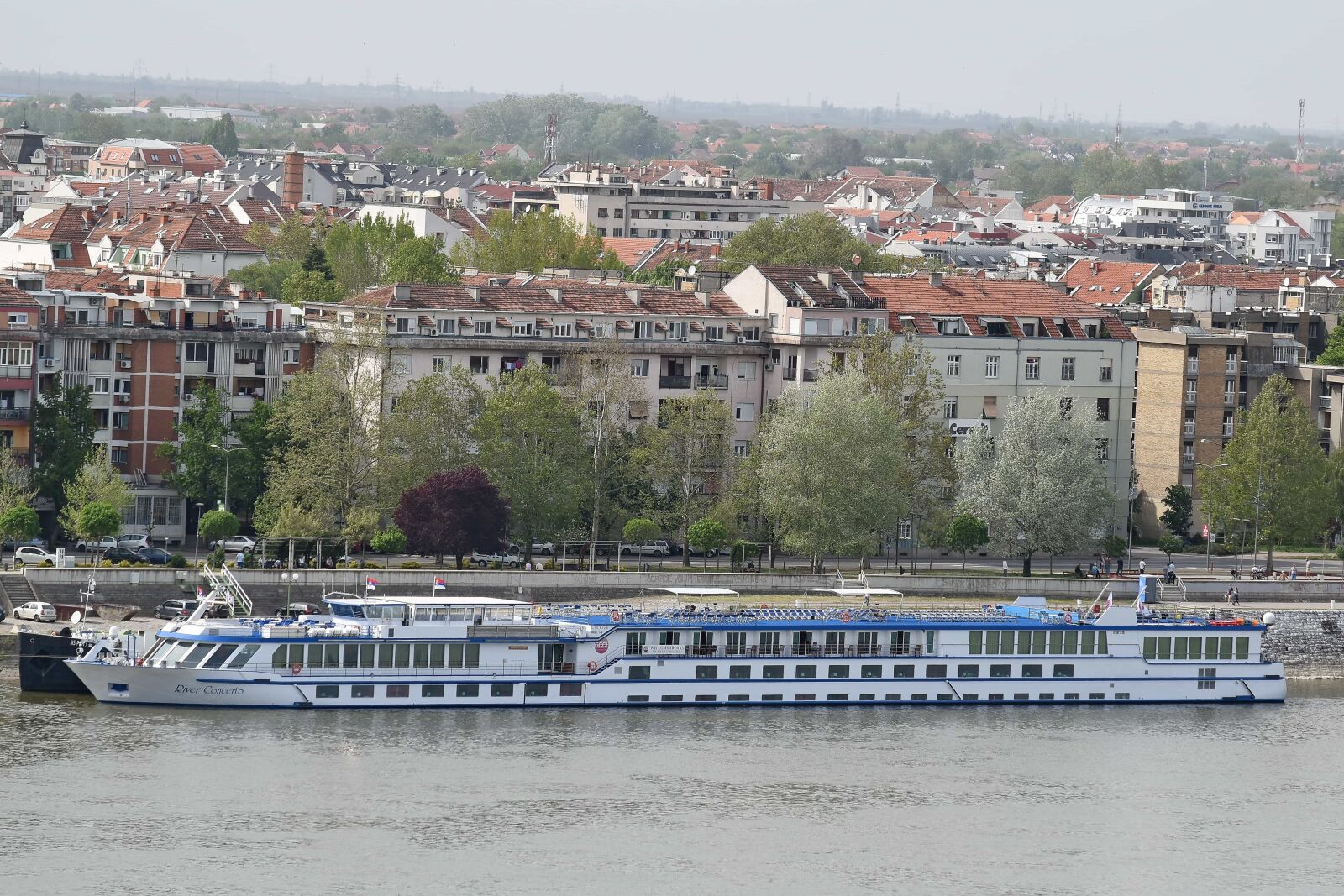 Nikon D5500 sample photo. Cruise ship, house, residence photography