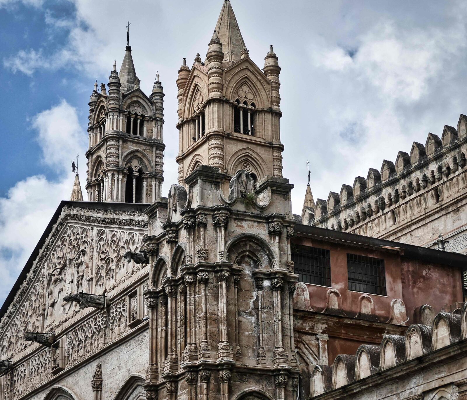Panasonic Lumix DMC-FZ1000 sample photo. Cathedral, dom, architecture photography
