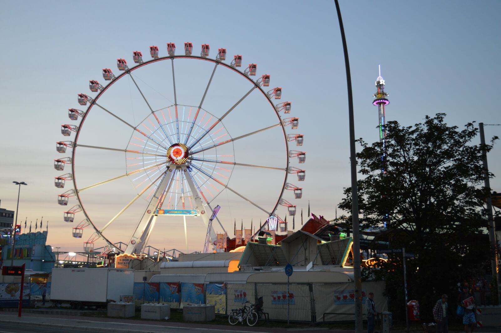 Nikon D3200 sample photo. Hamburg, fair, folk festival photography
