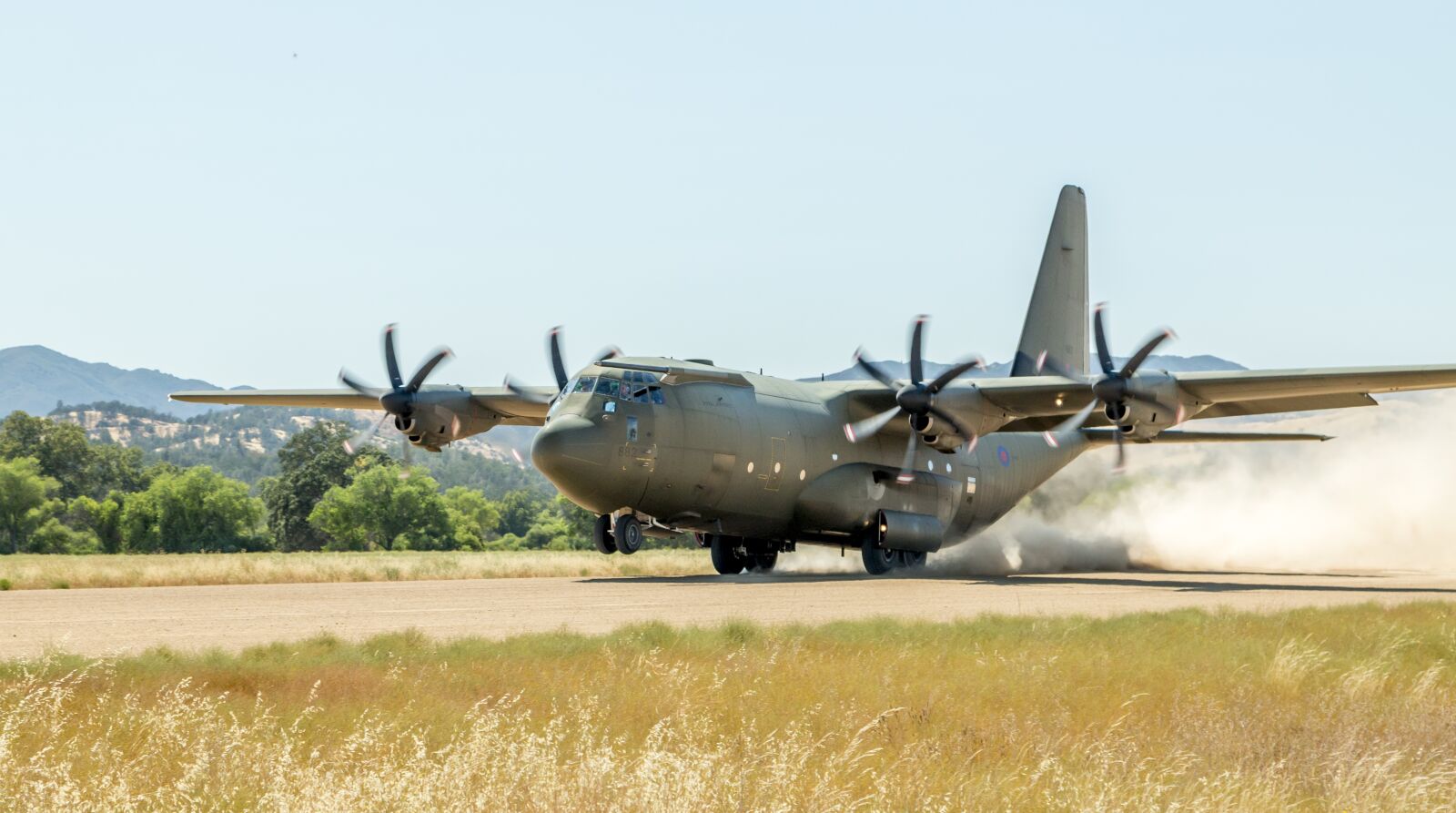 Canon EOS 70D + Canon EF 24-105mm F4L IS USM sample photo. Royal air force, c-130 photography