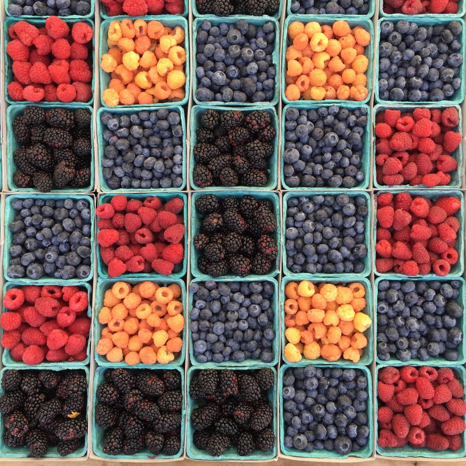 Apple iPhone 6 sample photo. Berries, blueberries, boxes photography