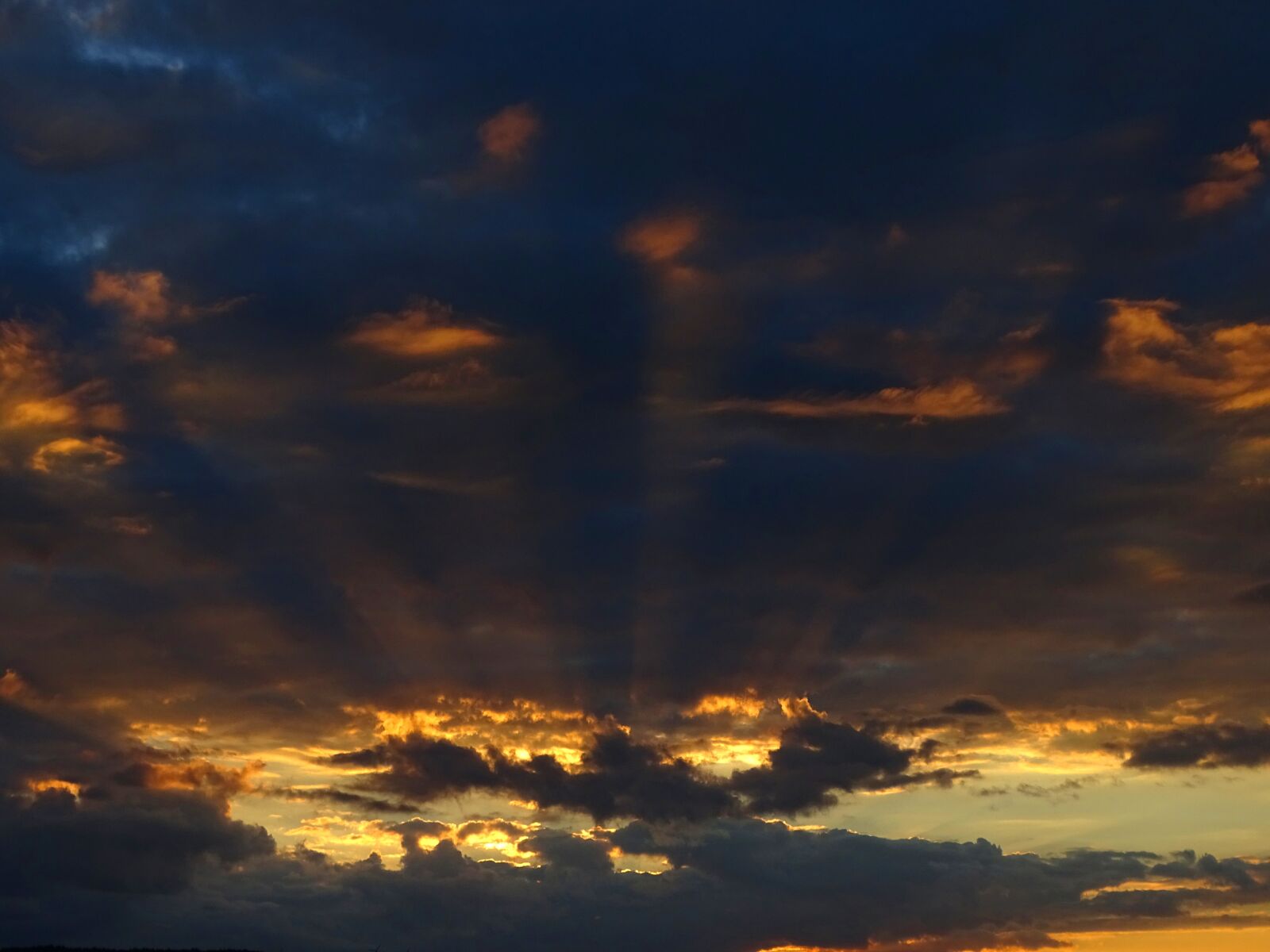 Sony Cyber-shot DSC-HX400V sample photo. Evening sky, clouds, gewitterstimmung photography