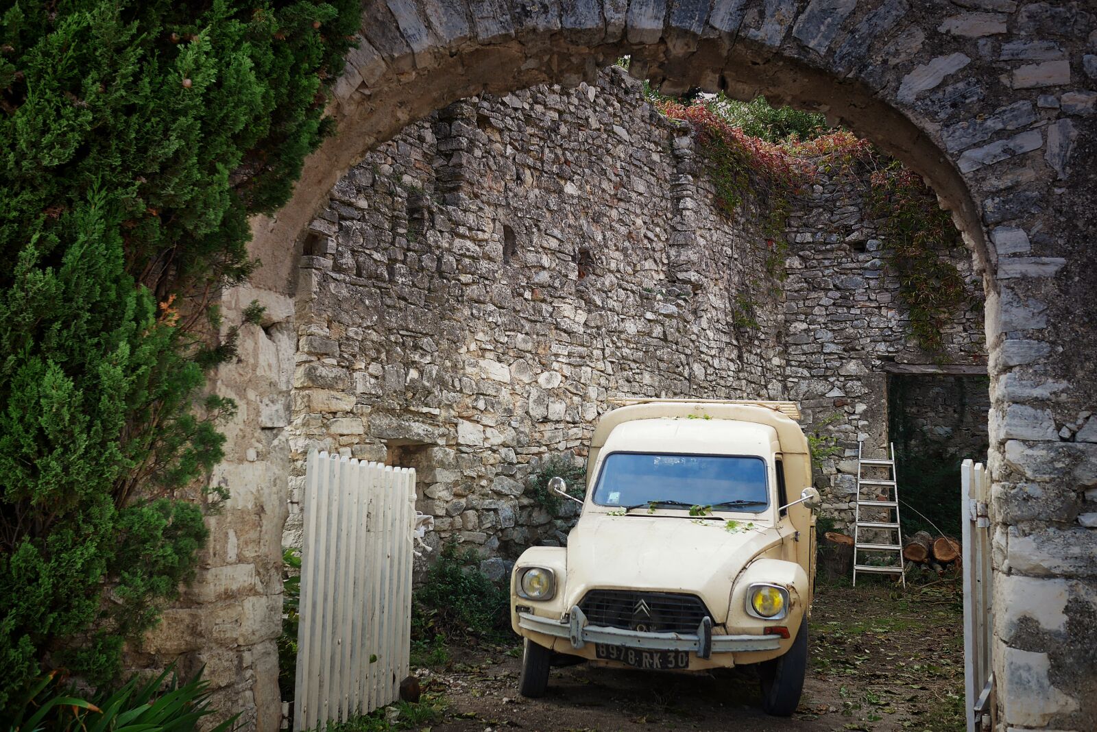 Panasonic Lumix DMC-GX7 sample photo. Architecture, old, travel photography