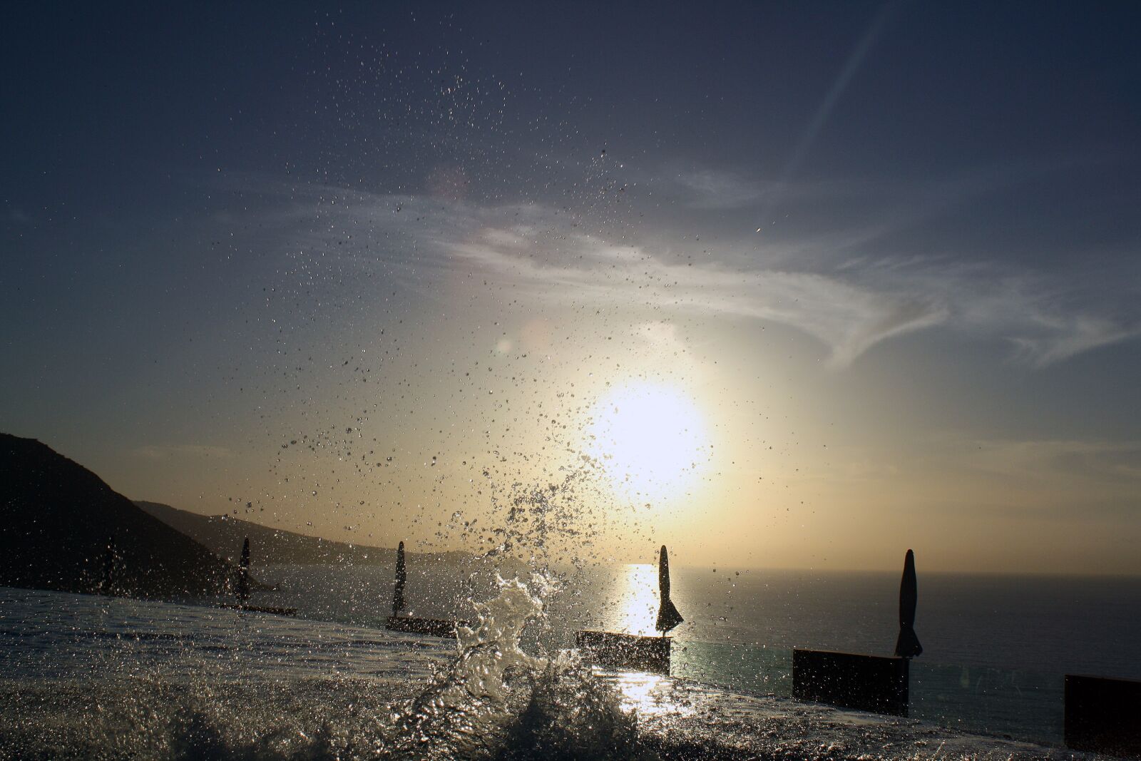 Canon EOS 1000D (EOS Digital Rebel XS / EOS Kiss F) sample photo. Sunset, sun, sicily photography