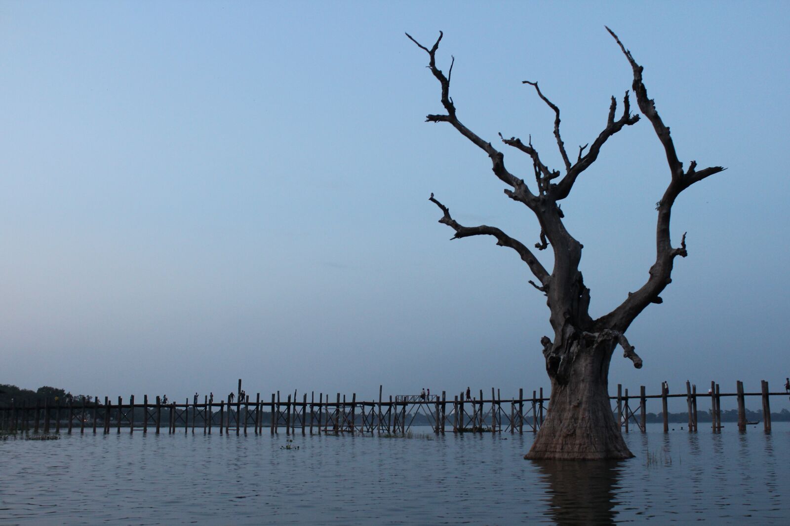 Canon EOS 600D (Rebel EOS T3i / EOS Kiss X5) sample photo. U-bein bridge, bridge, myanmar photography