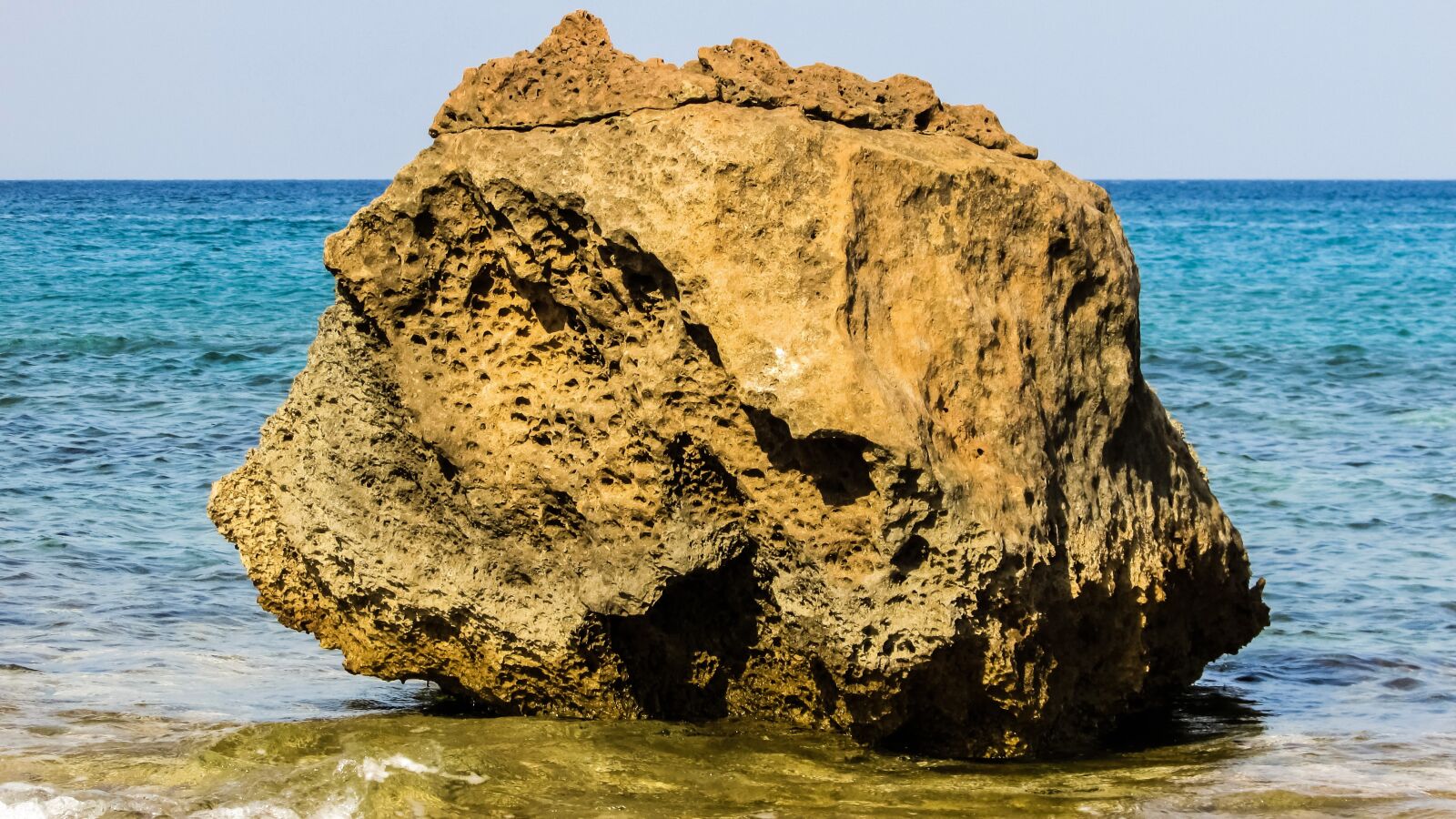 Canon PowerShot SX400 IS sample photo. Rock, sea, beach photography