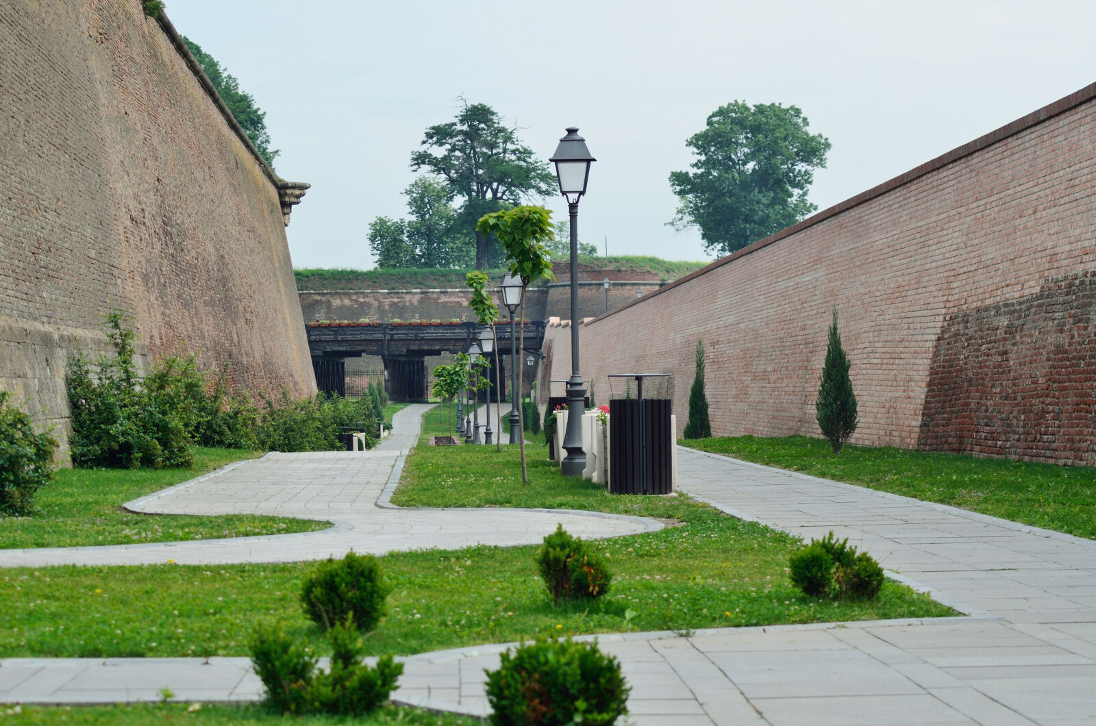 Nikon D7000 sample photo. Alley, ancient, avenue, brick photography