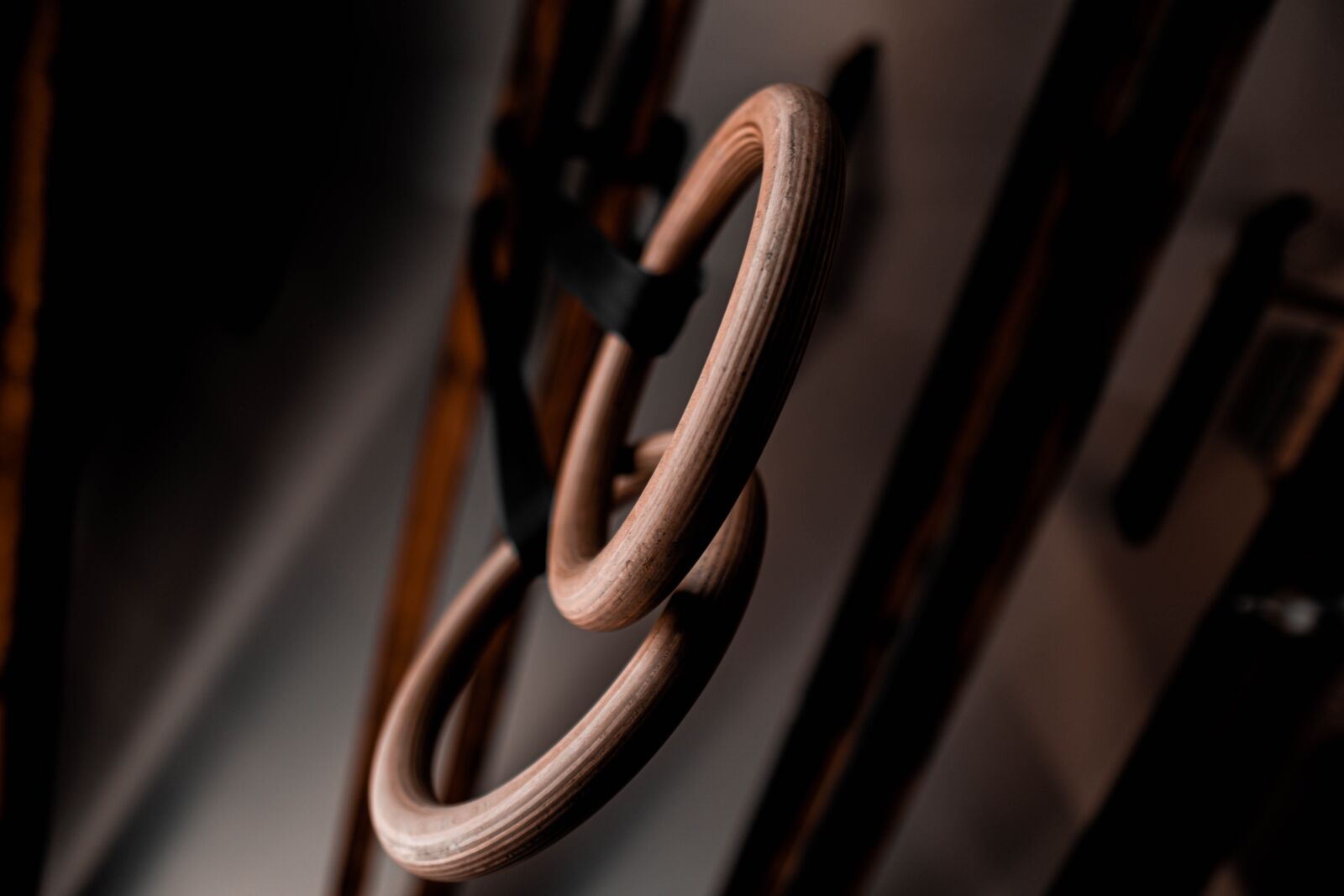 Sony a6400 + Sigma 16mm F1.4 DC DN | C sample photo. Fitness, exercise, circles photography