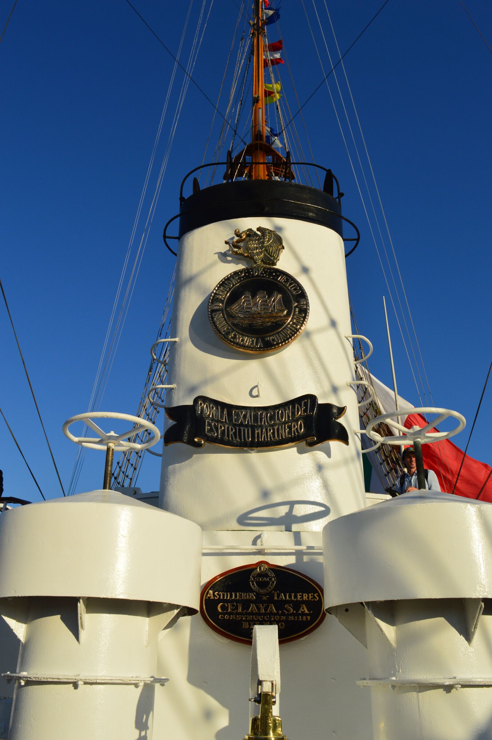 Nikon D3200 sample photo. Coat of arms, boat photography