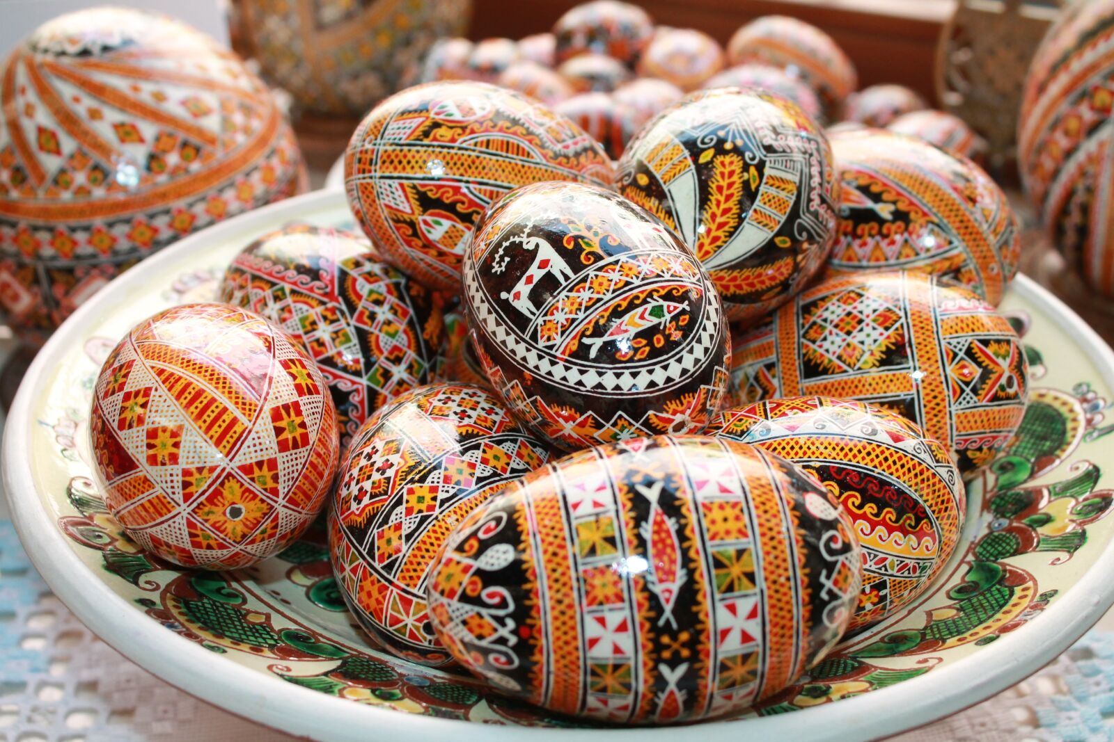 Canon EOS 1100D (EOS Rebel T3 / EOS Kiss X50) sample photo. Ornament, easter eggs, painted photography