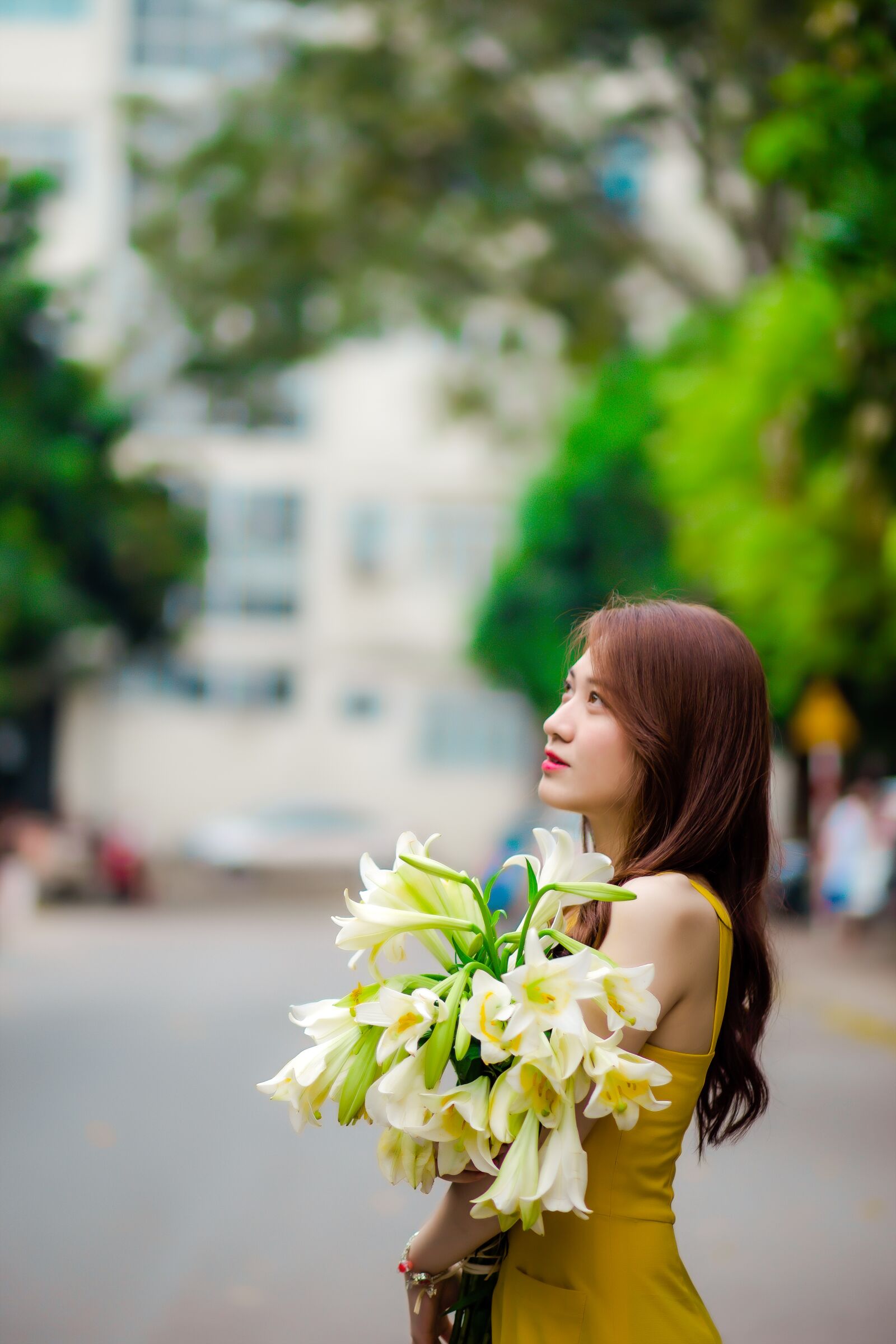 Canon EF 85mm F1.8 USM sample photo. Flower, woman, female photography