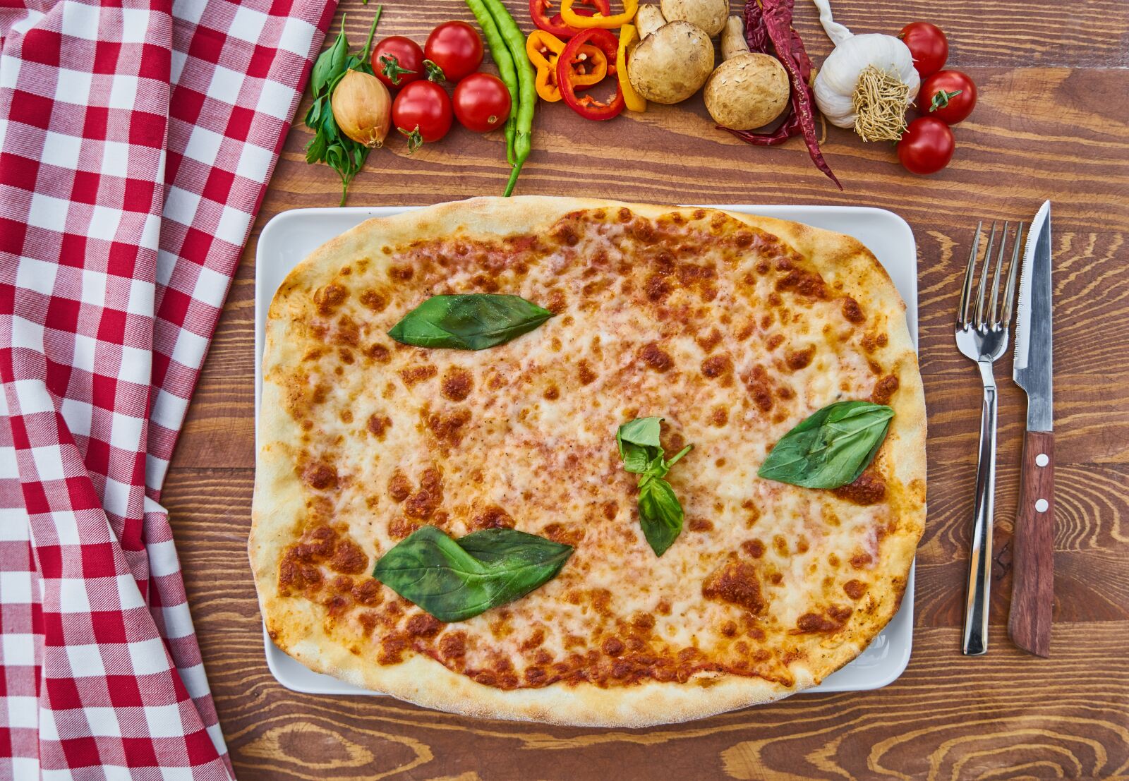 Sony a7R II sample photo. Pizza, food, meat photography