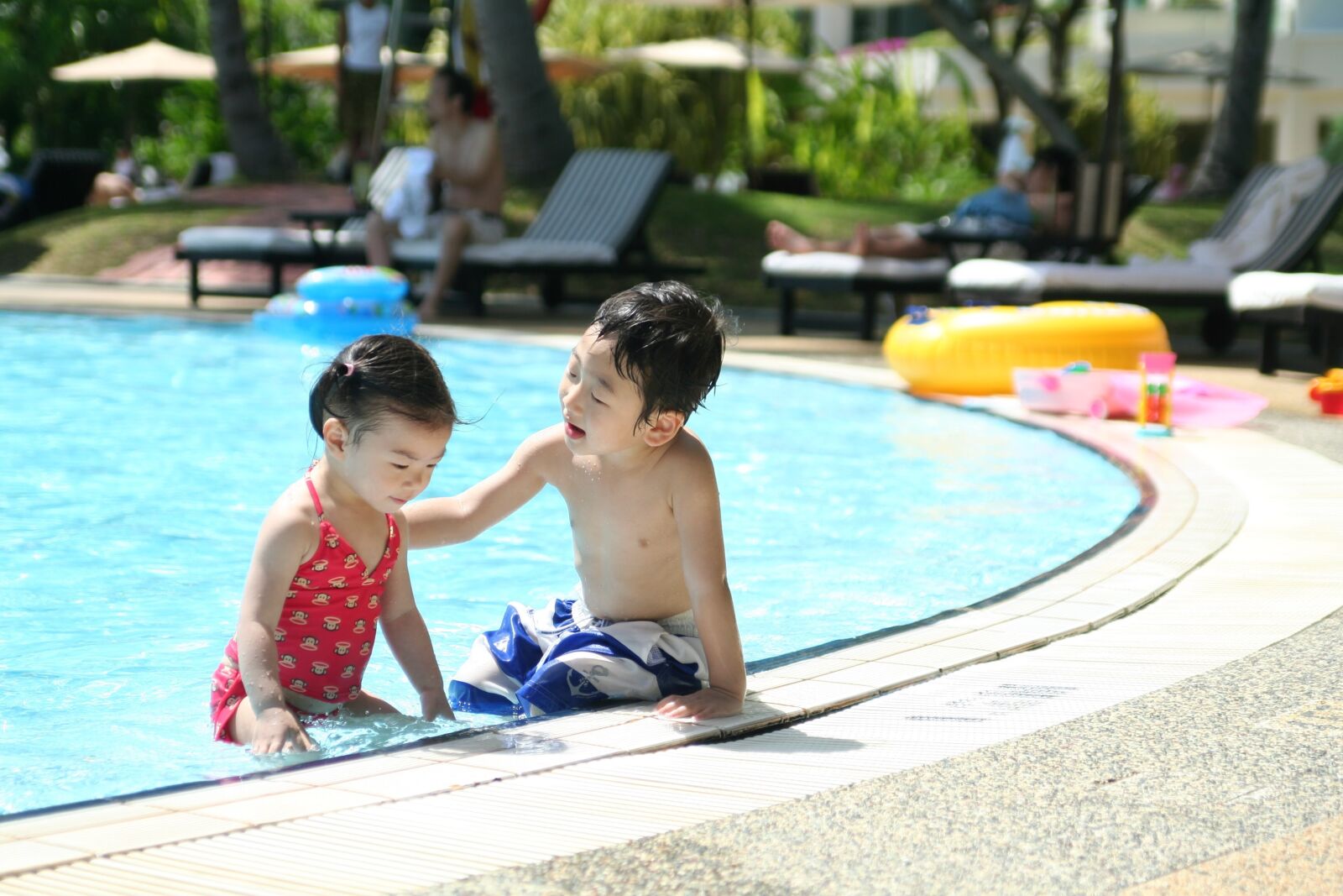 Canon EOS 350D (EOS Digital Rebel XT / EOS Kiss Digital N) sample photo. Family, travel, brother and photography