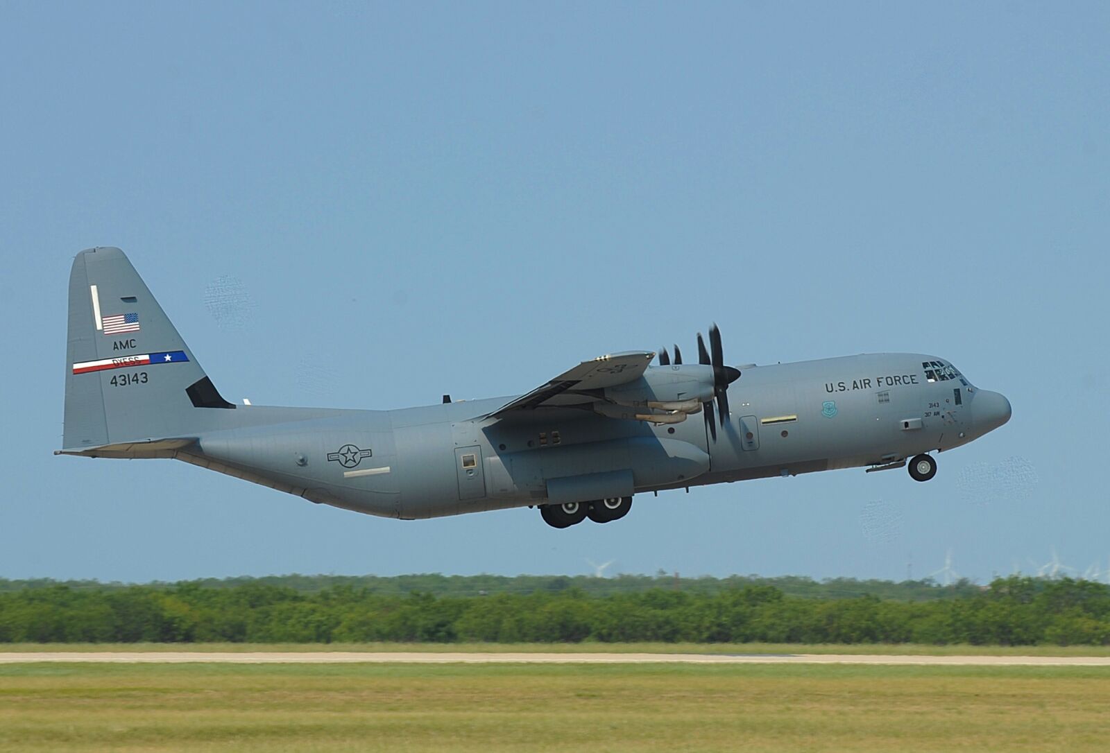 Nikon D3 sample photo. C-130j super hercules, air photography