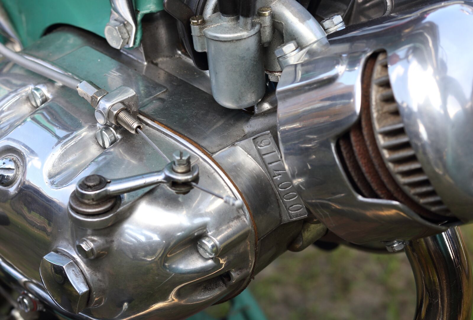 Canon EOS 550D (EOS Rebel T2i / EOS Kiss X4) sample photo. Moped, engine, puch photography