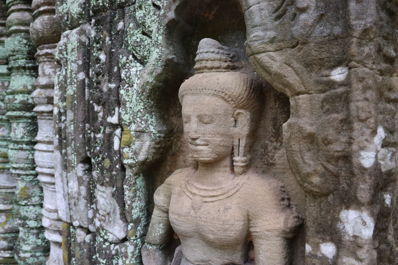 Canon EOS 80D + Canon EF-S 18-135mm F3.5-5.6 IS sample photo. Cambodia, angkor, temple photography