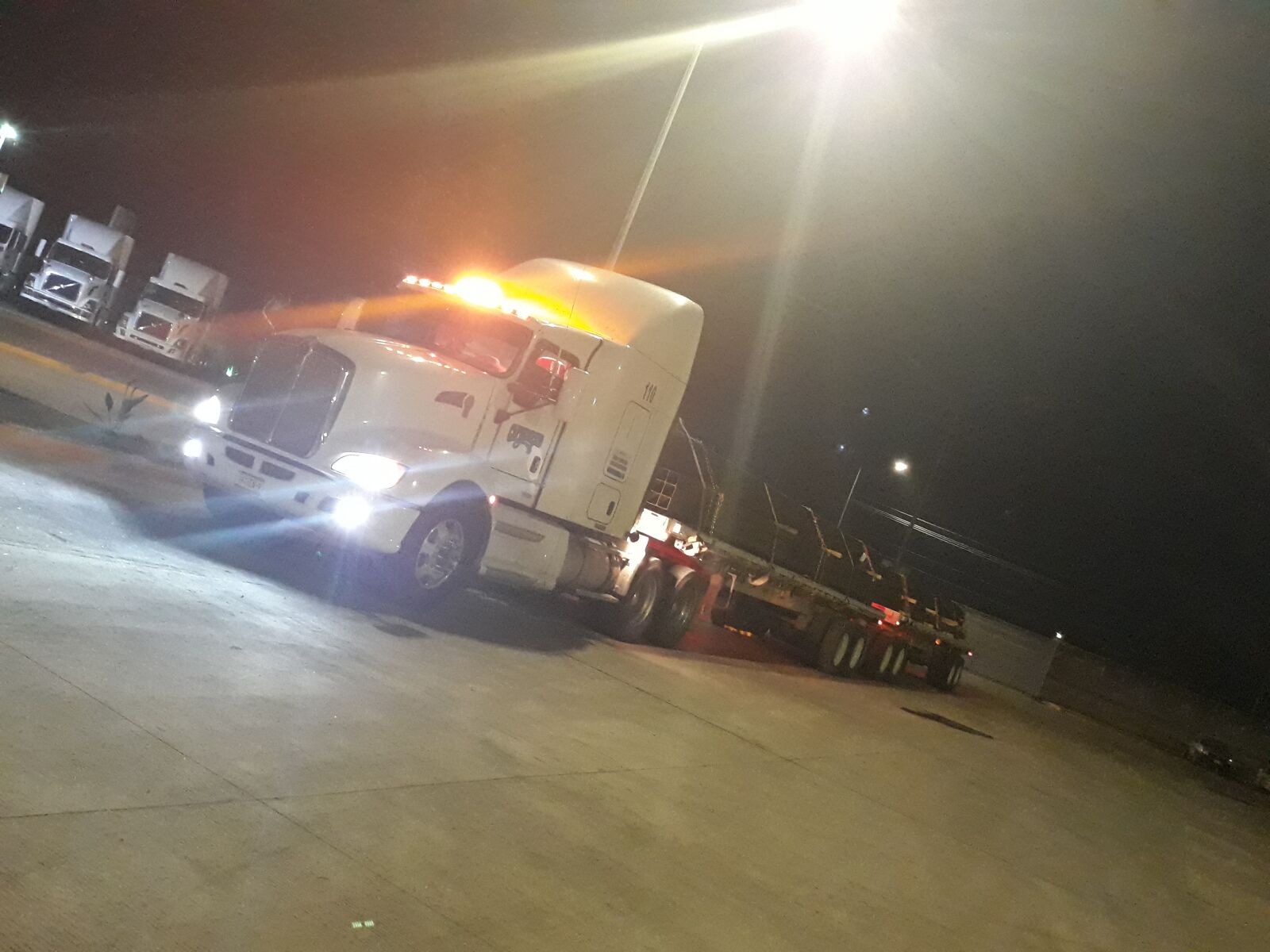 Samsung Galaxy J7 Pro sample photo. Truck, trailer, delivery photography