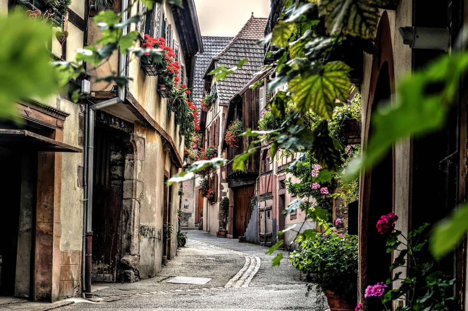 Nikon D3200 sample photo. Street, colmar, half-timbered houses photography