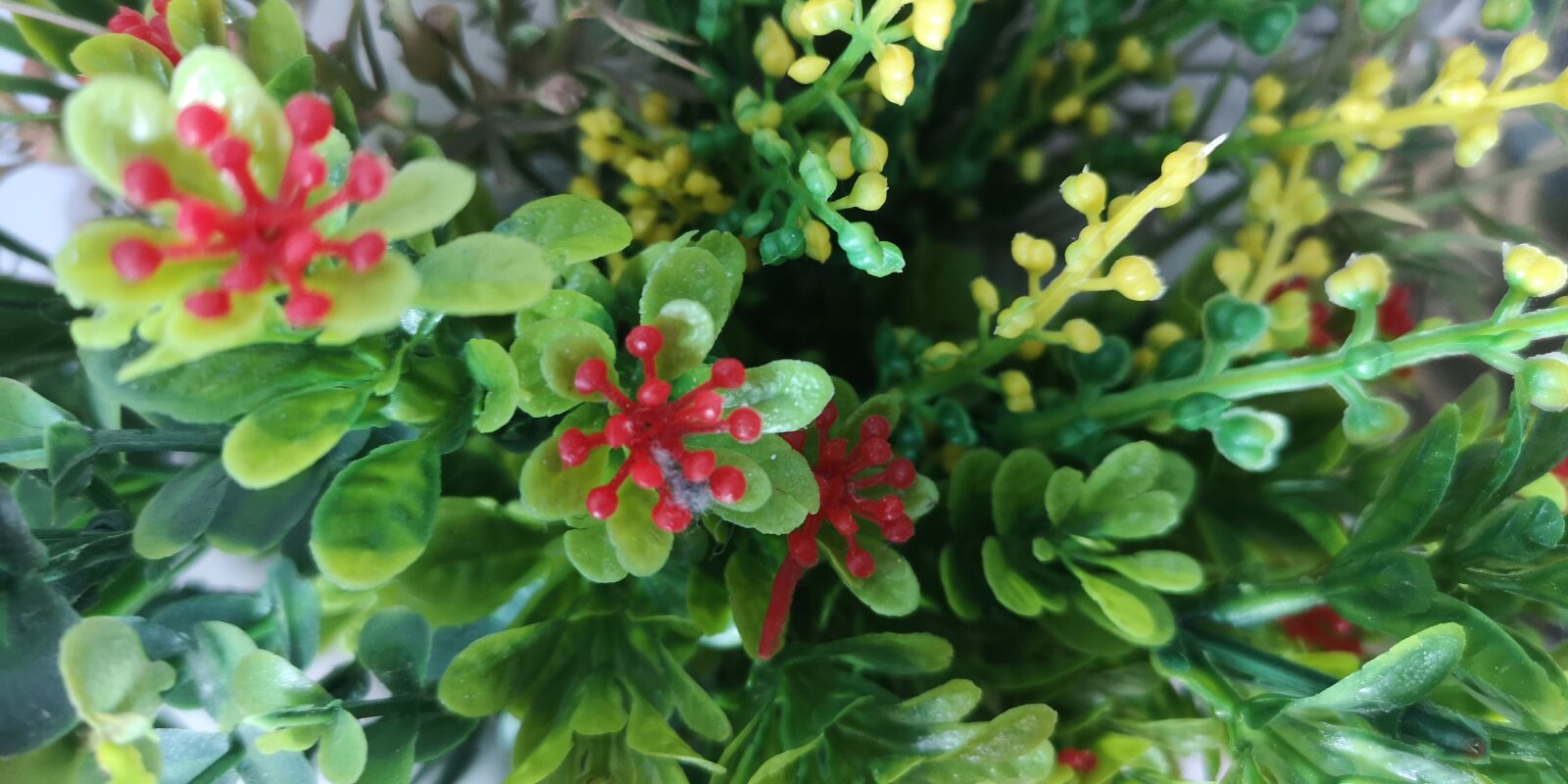 HUAWEI CLT-L29 sample photo. Flowers, plastic flowers, decoration photography