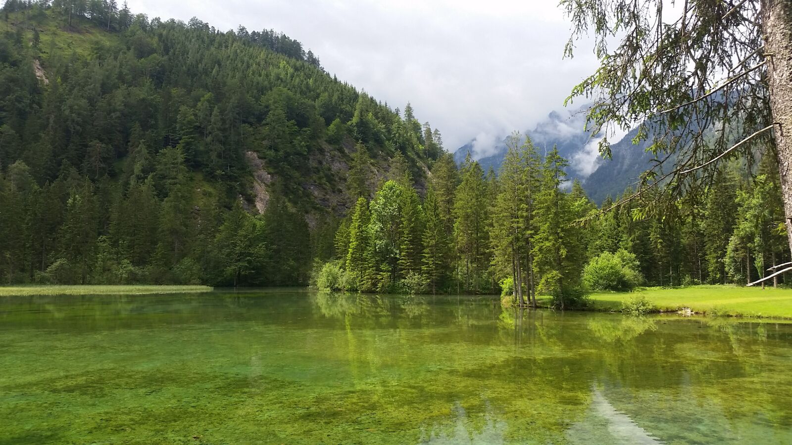 Samsung Galaxy S5 sample photo. Salzkammergut, lake, mirroring photography